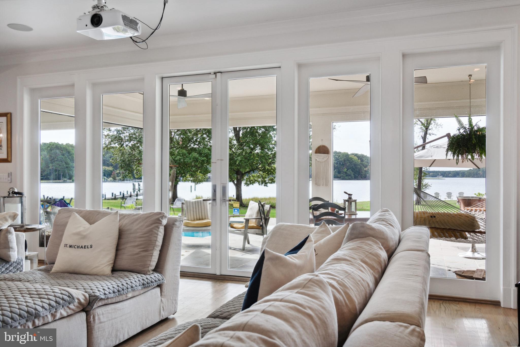 MOUNT PLEASANT - Residential