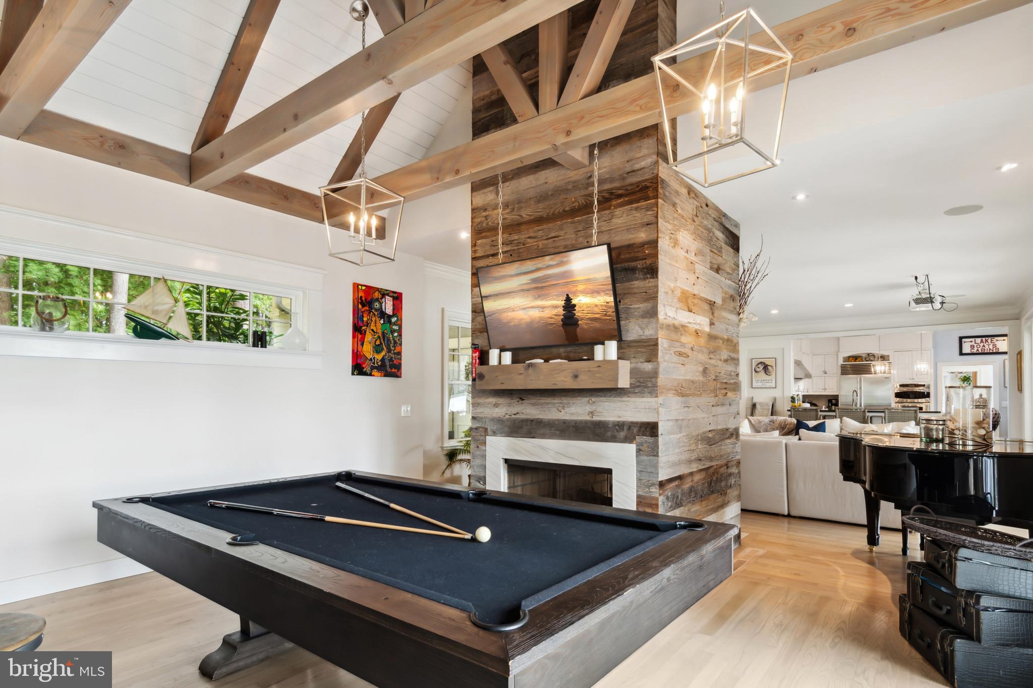 MOUNT PLEASANT - Residential