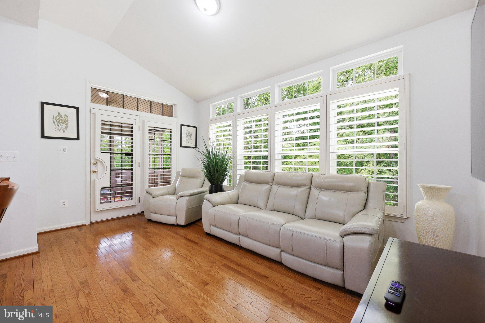SIGNATURE CLUB AT GREENVIEW - Residential