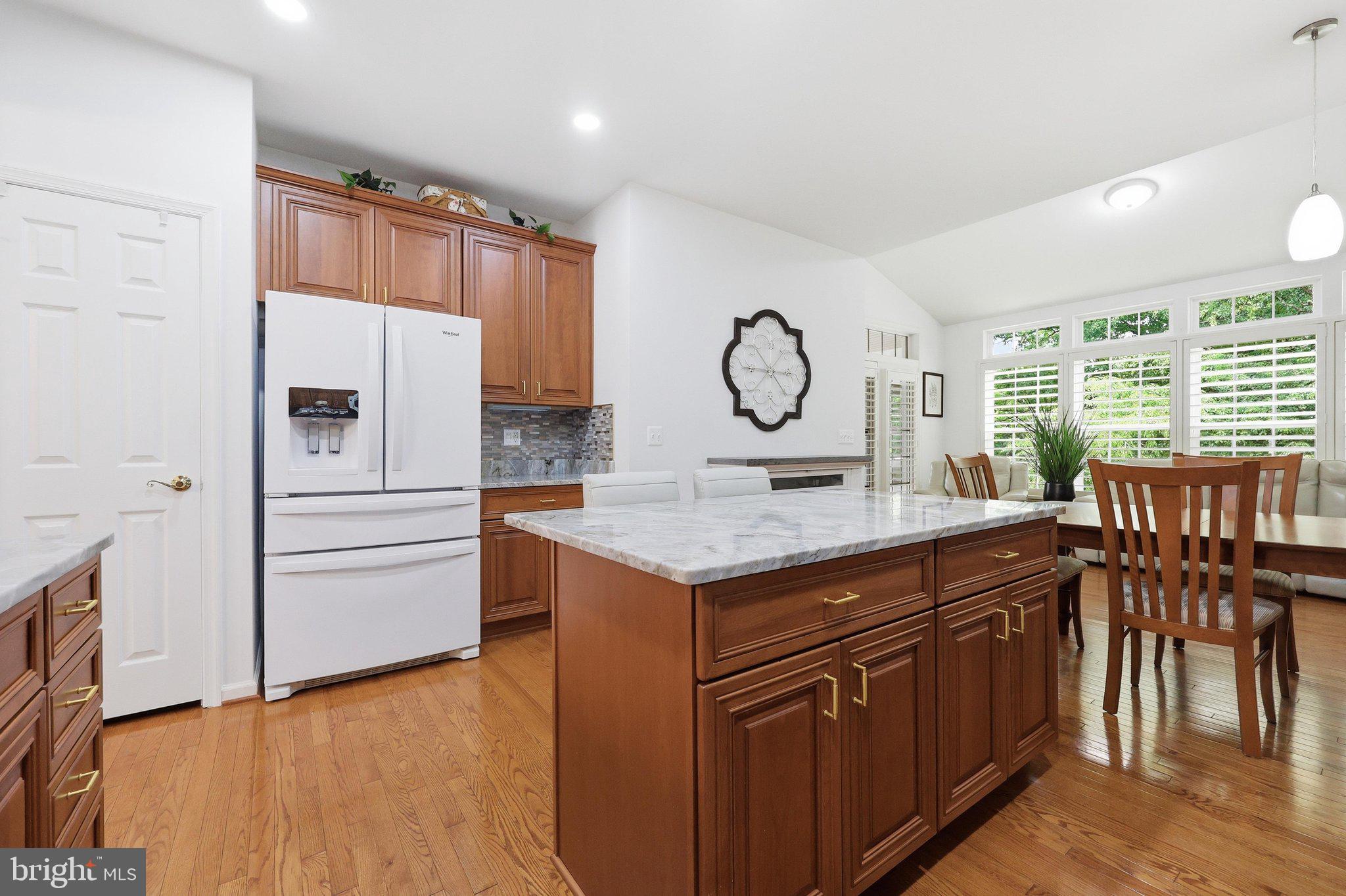 SIGNATURE CLUB AT GREENVIEW - Residential