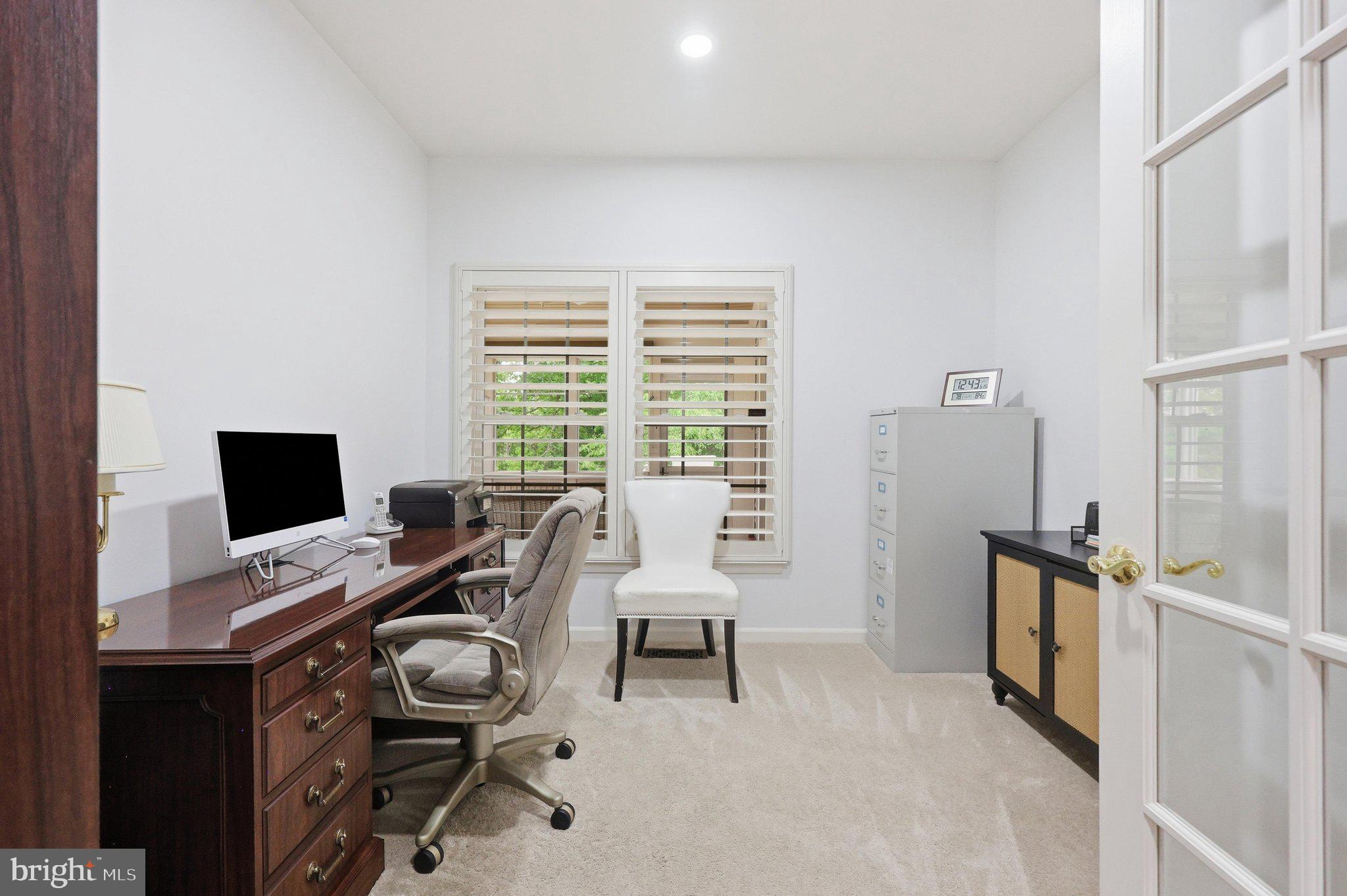 SIGNATURE CLUB AT GREENVIEW - Residential