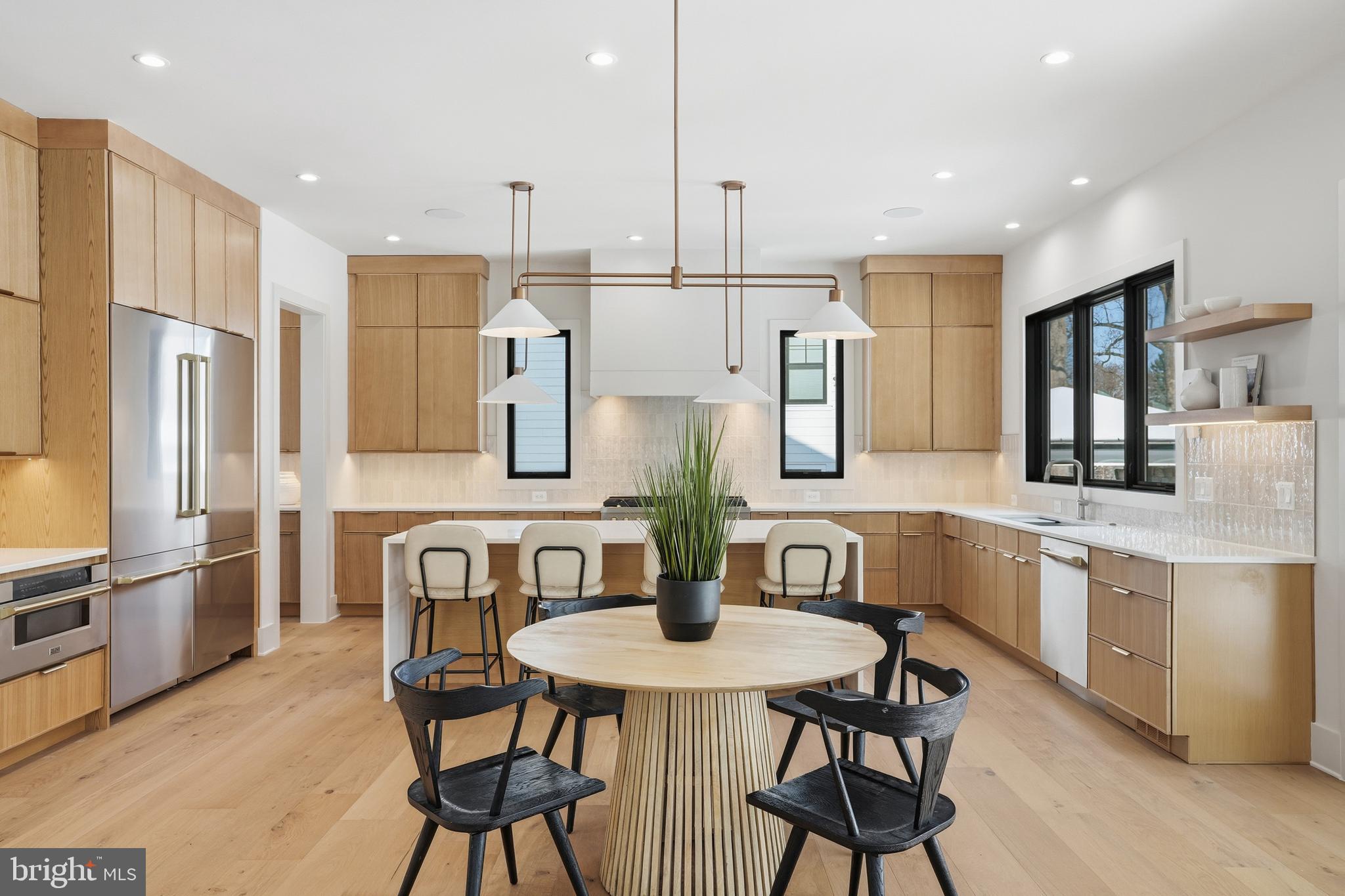 WESTHAMPTON - Residential