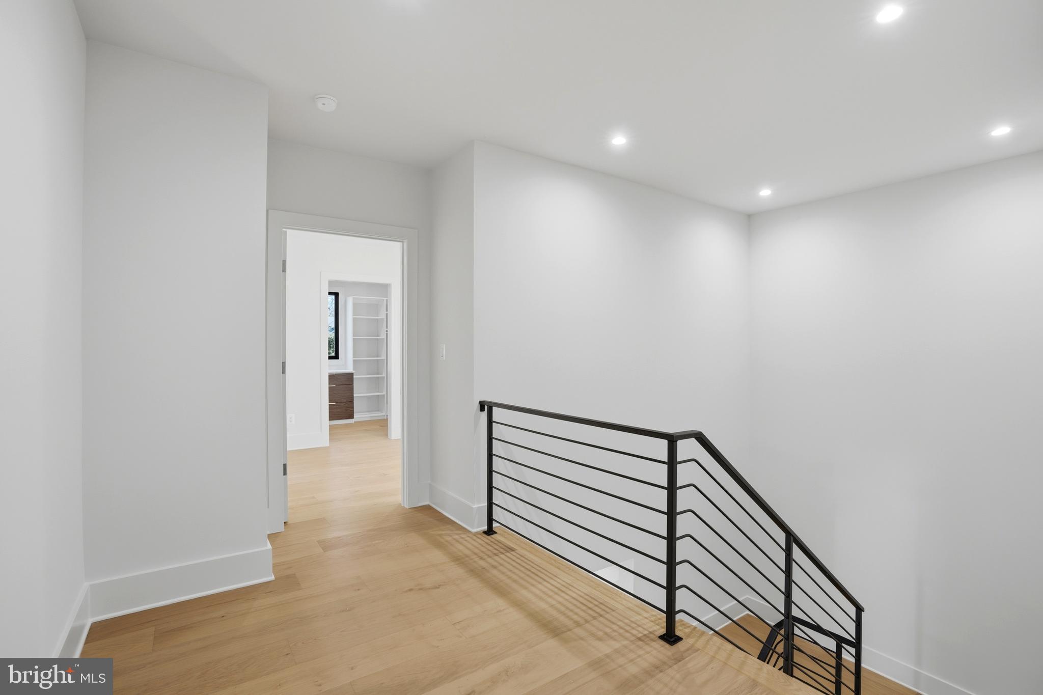 WESTHAMPTON - Residential