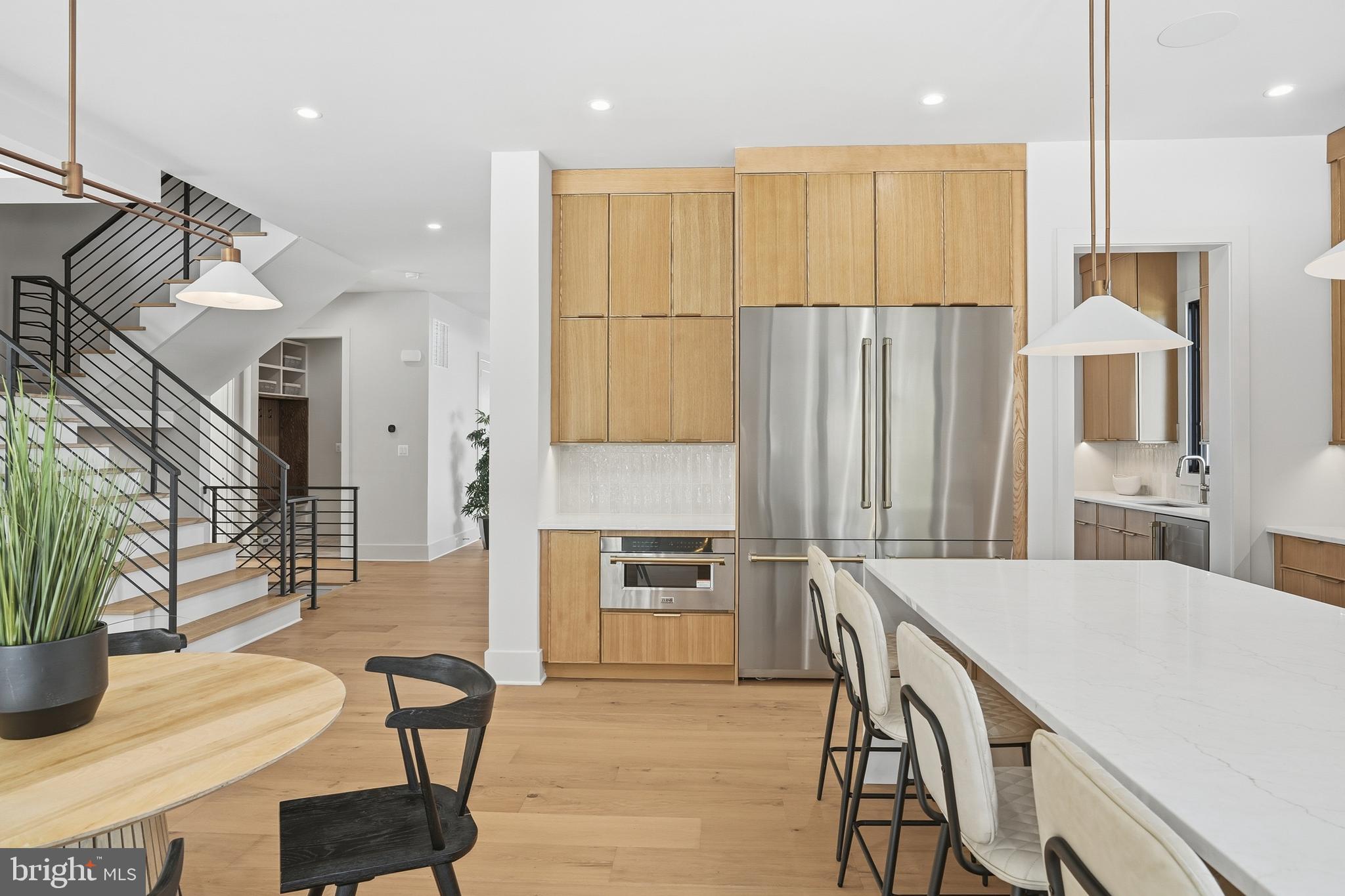WESTHAMPTON - Residential