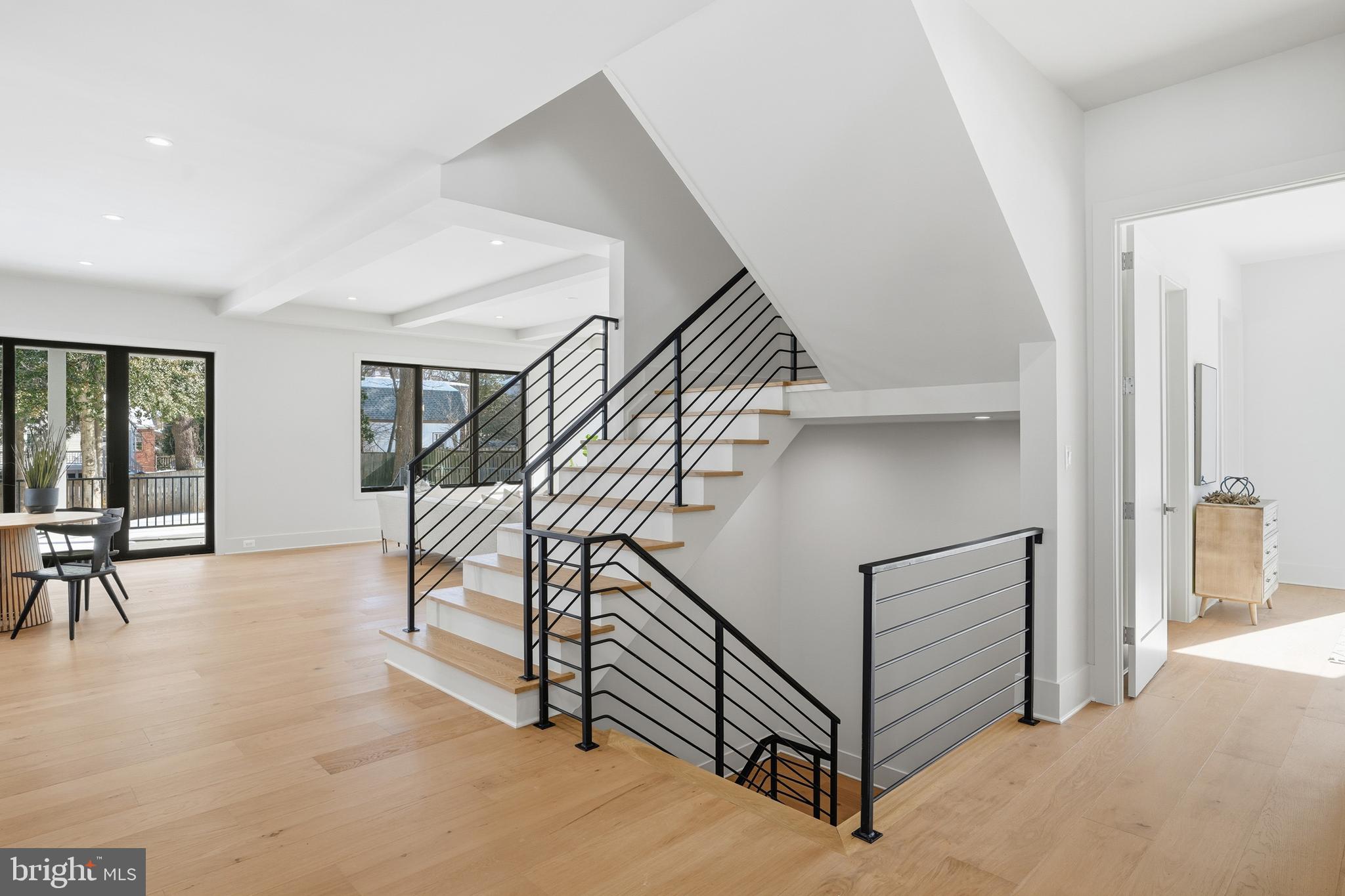 WESTHAMPTON - Residential