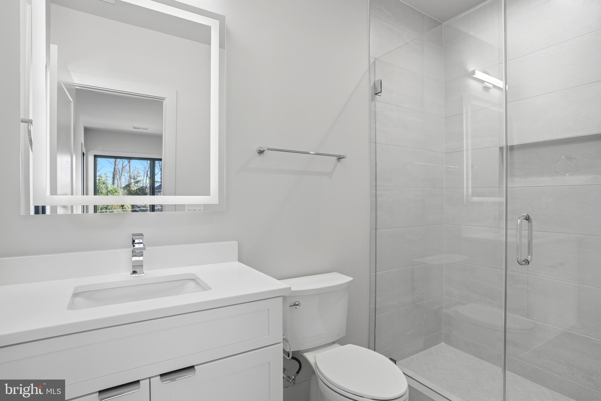 WESTHAMPTON - Residential