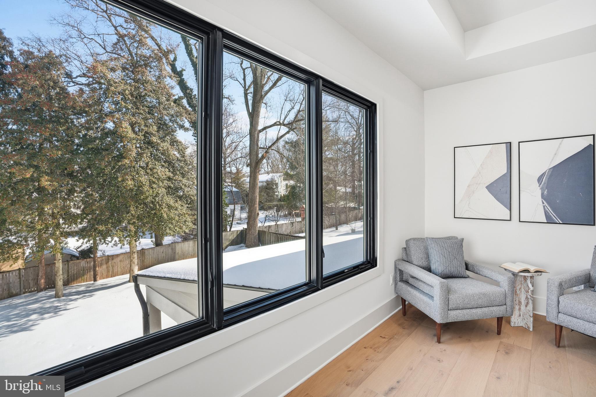 WESTHAMPTON - Residential