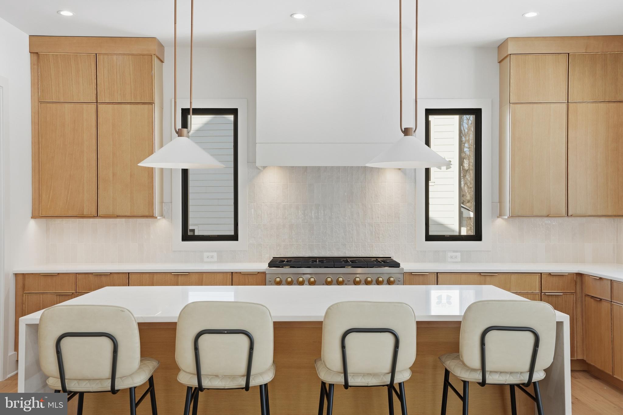 WESTHAMPTON - Residential