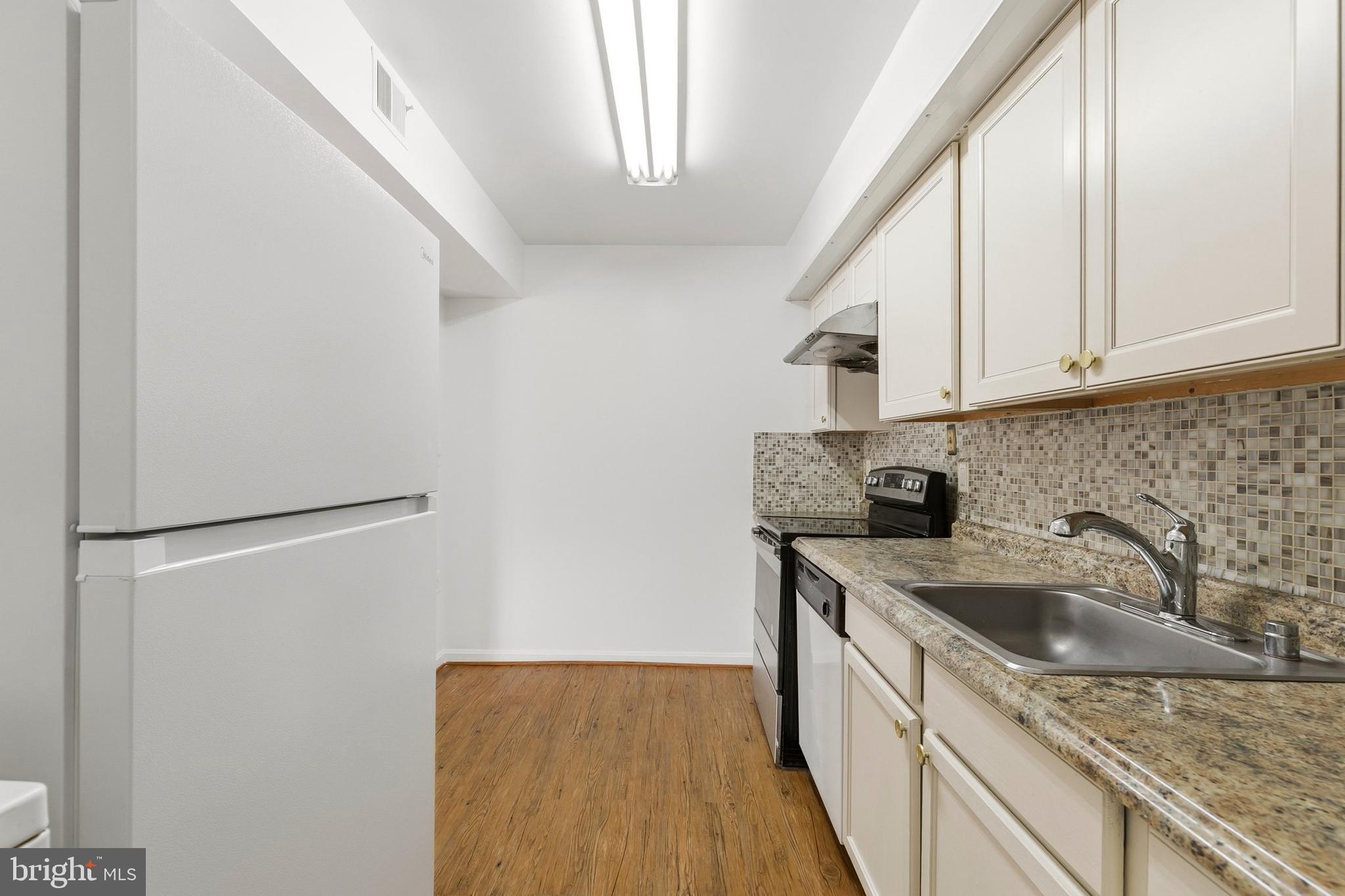 WHISKEY BOTTOM - Residential