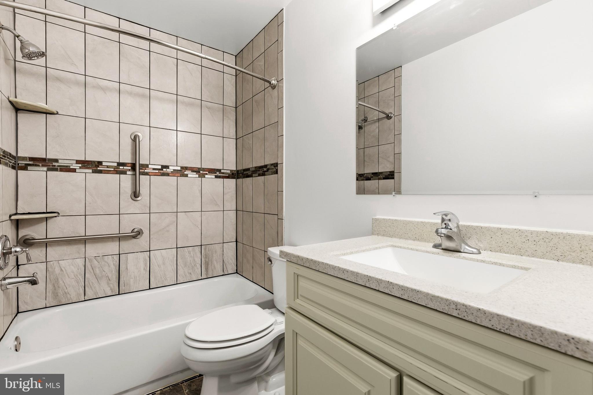 WHISKEY BOTTOM - Residential