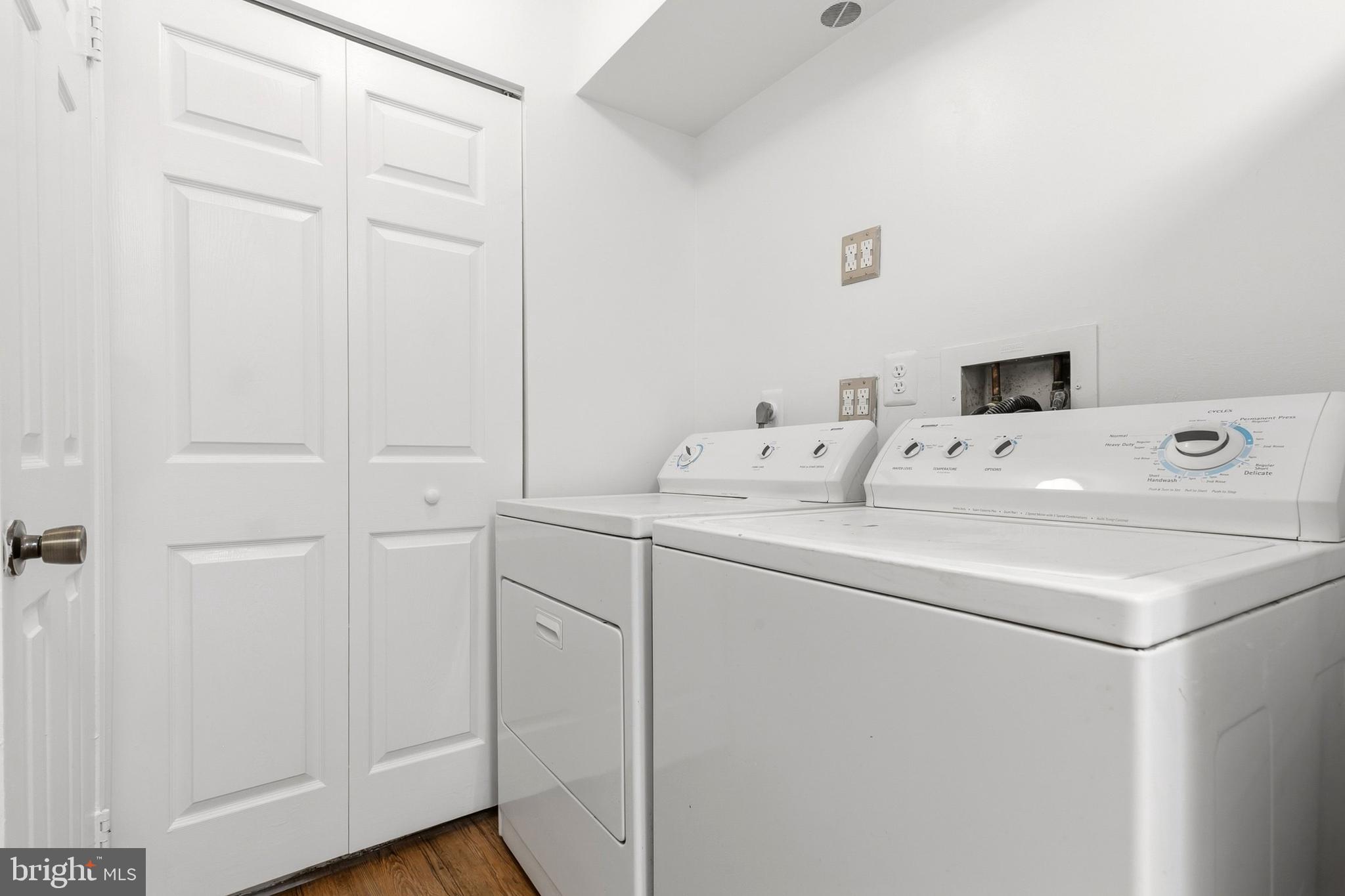 WHISKEY BOTTOM - Residential