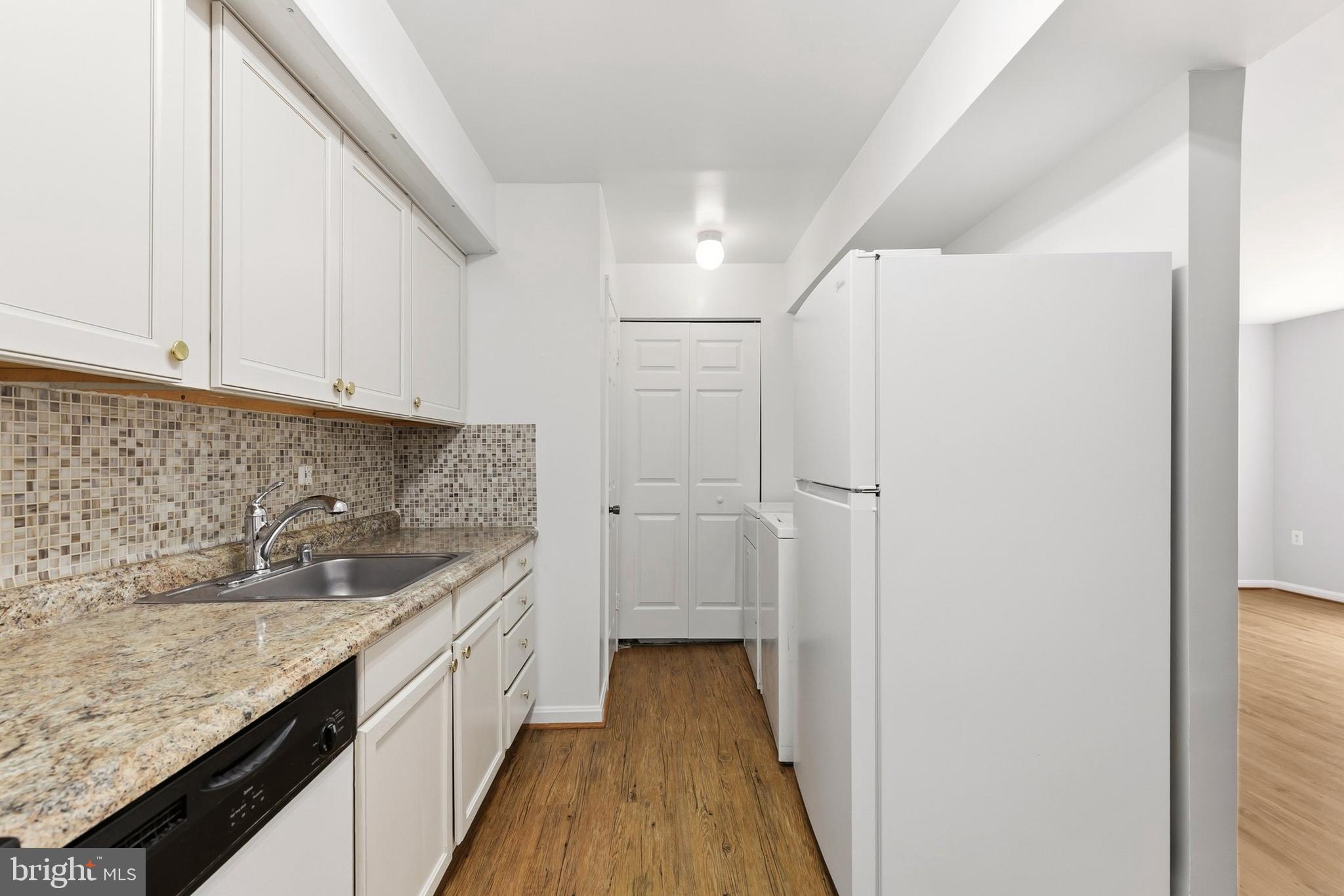WHISKEY BOTTOM - Residential