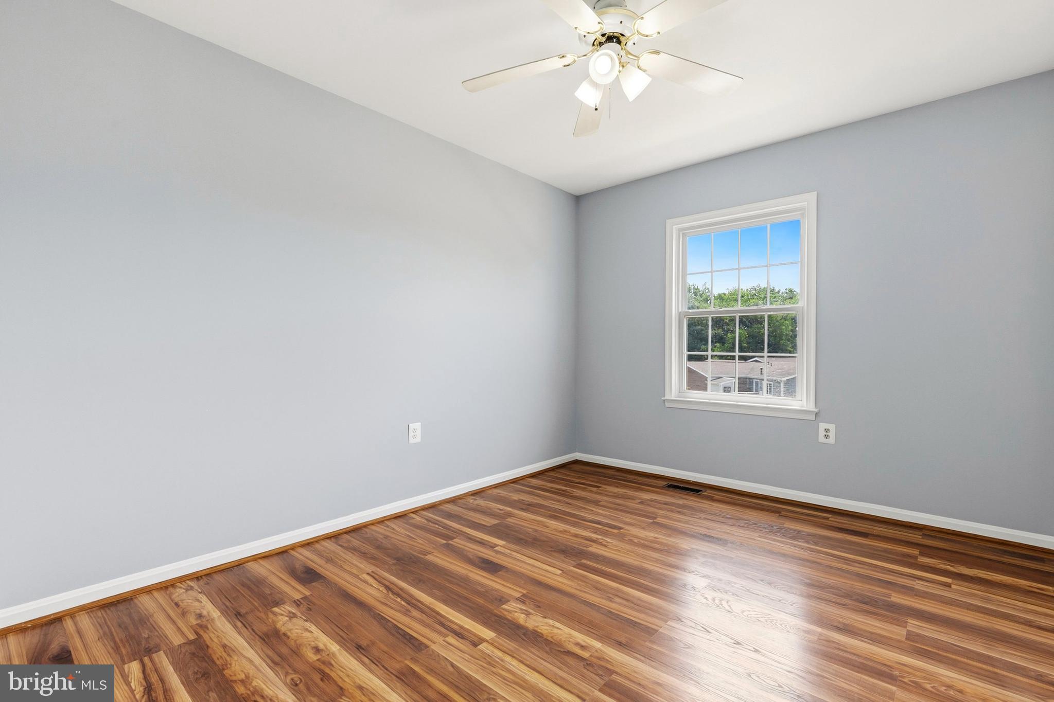 WHISKEY BOTTOM - Residential