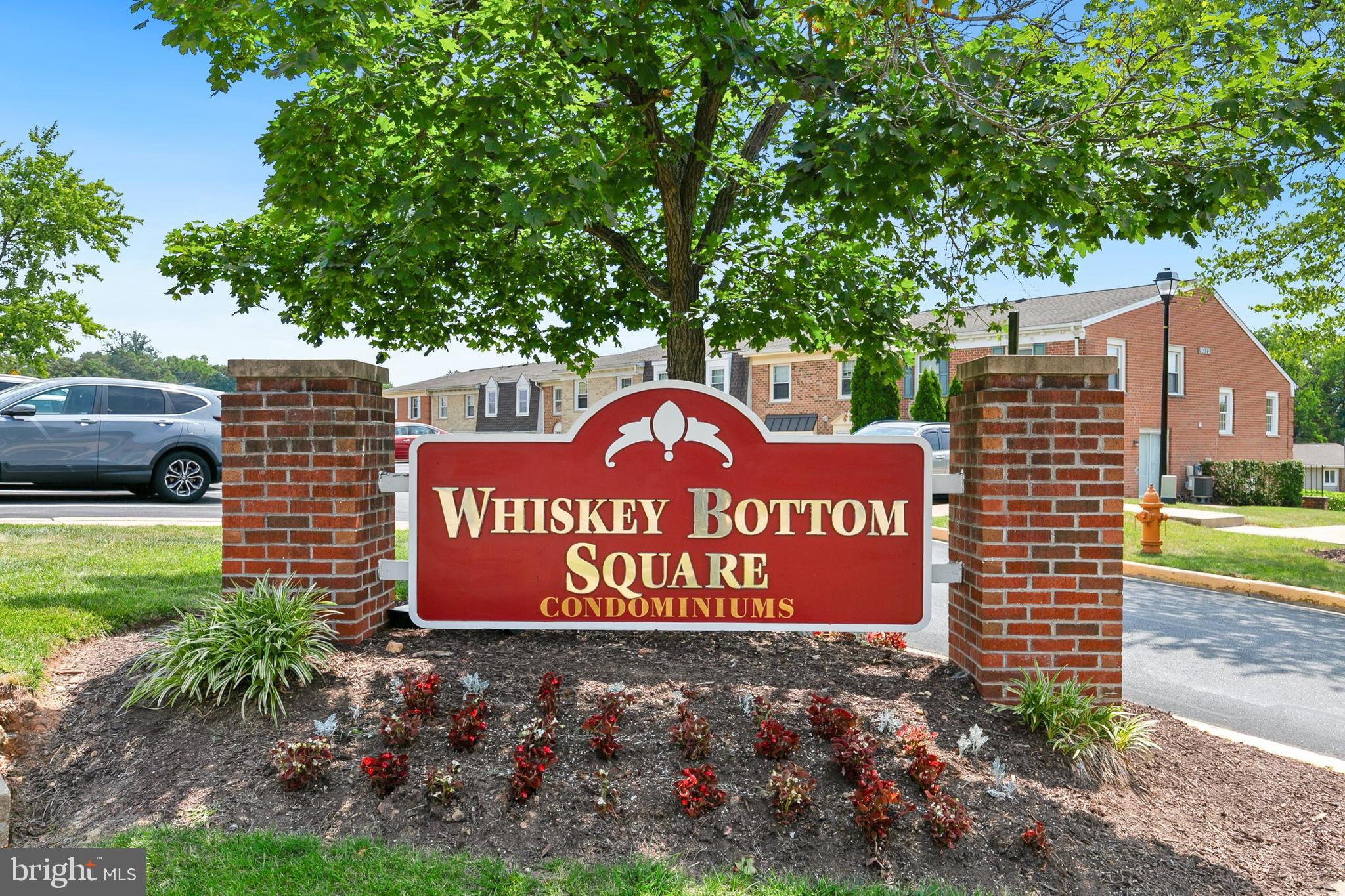WHISKEY BOTTOM - Residential