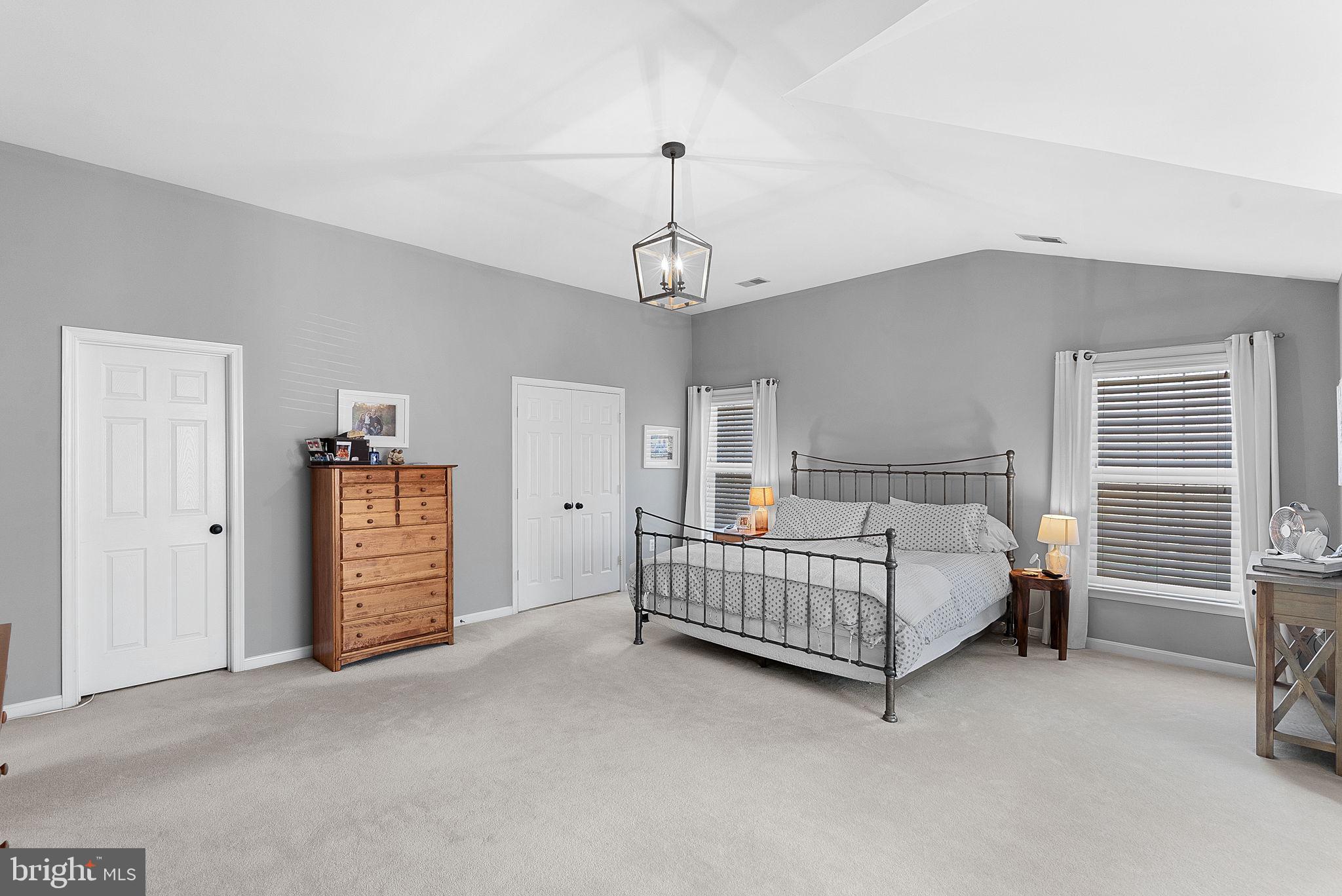 BROADLANDS - Residential