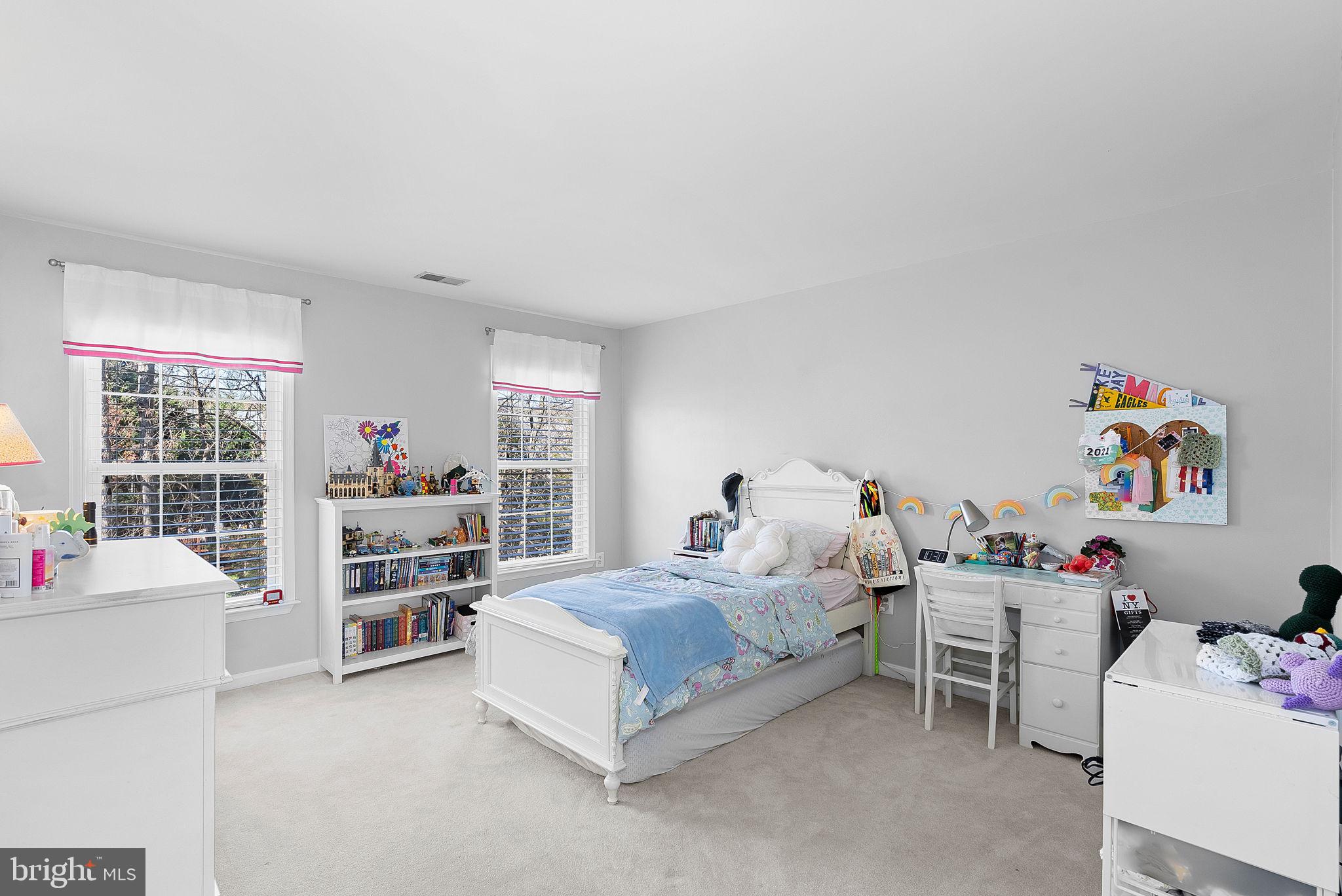 BROADLANDS - Residential