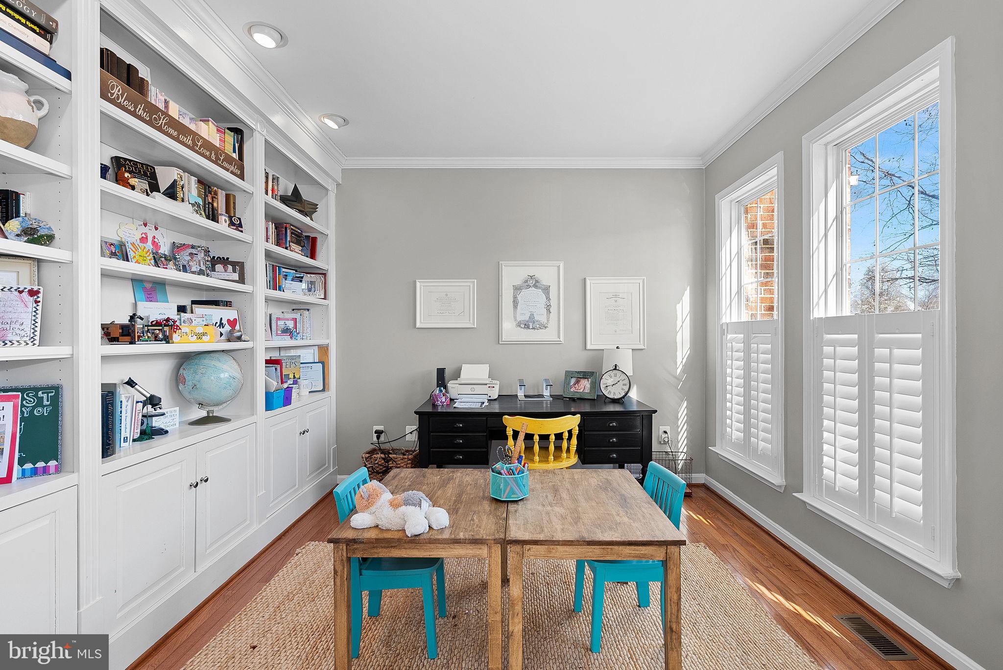 BROADLANDS - Residential