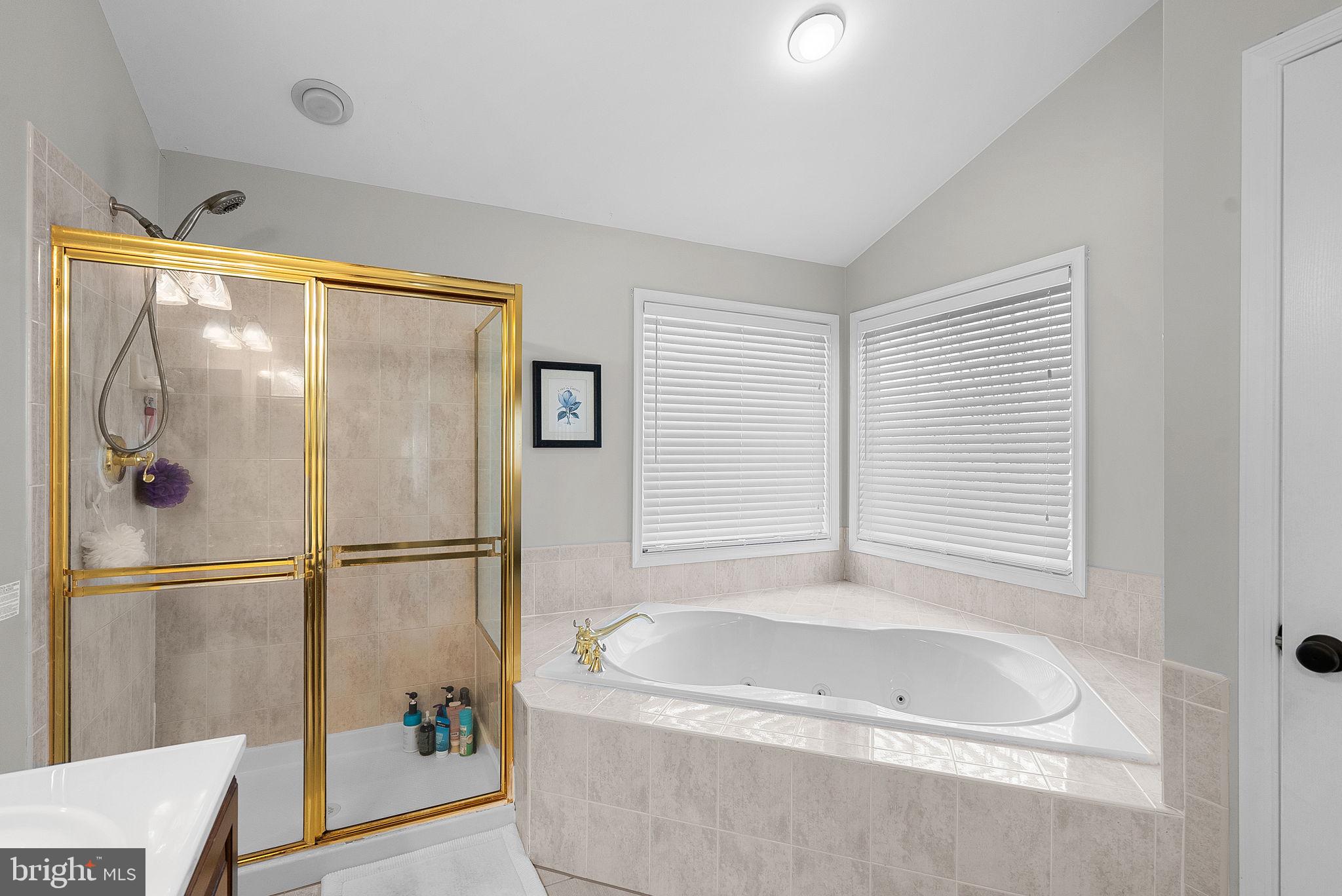 BROADLANDS - Residential