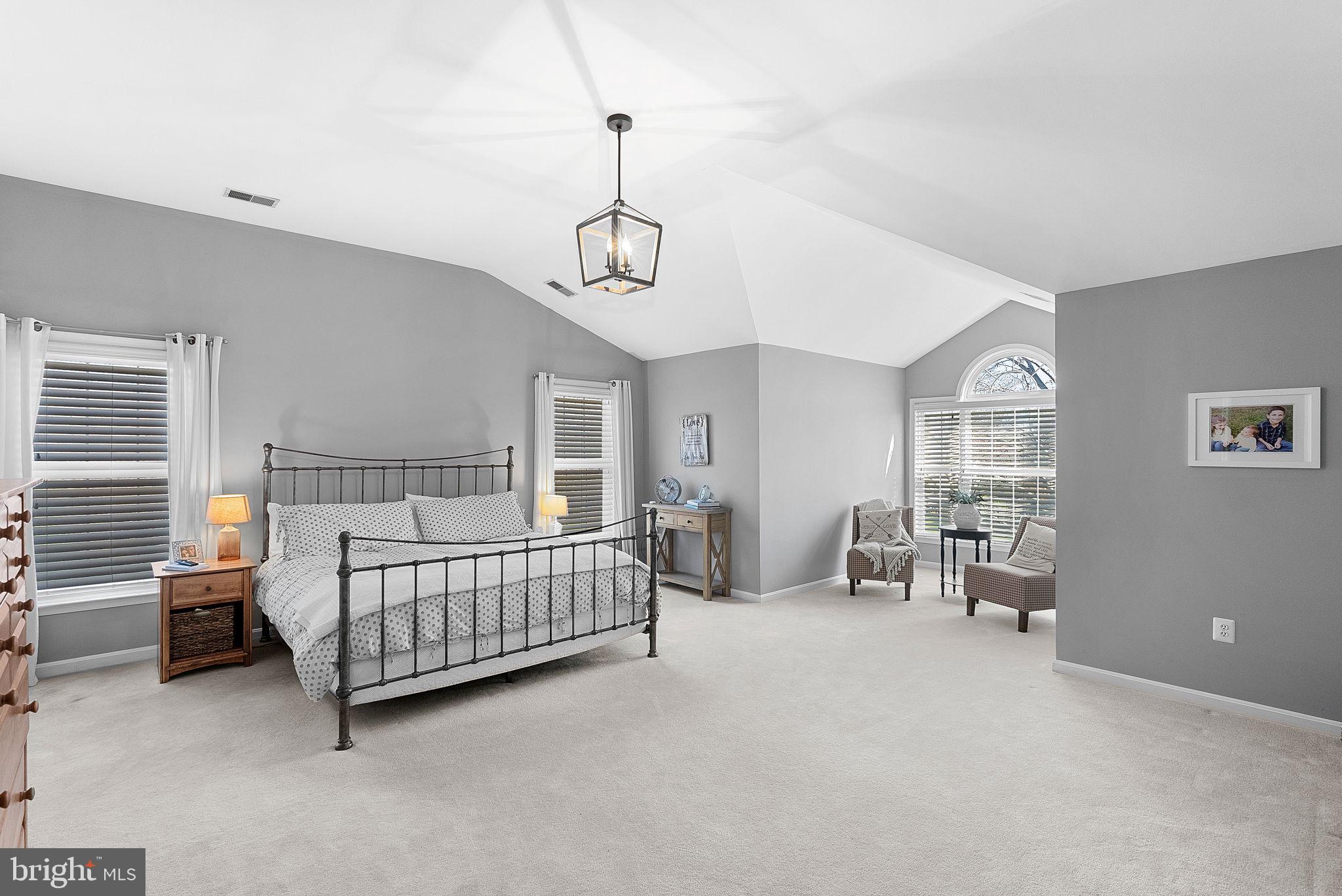 BROADLANDS - Residential