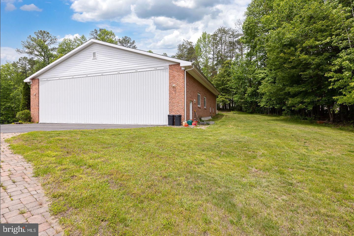 DOGWOOD AIR PARK - Residential