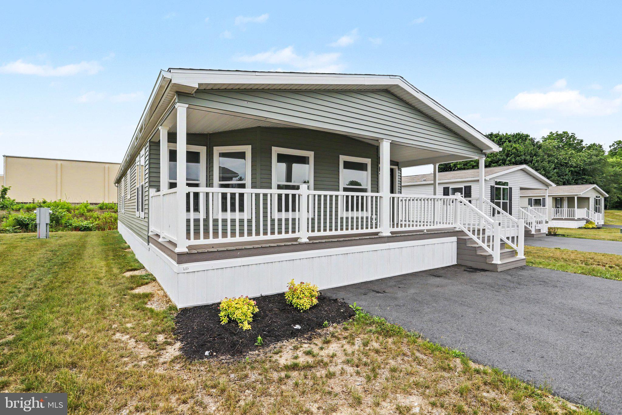 SHADOWSTONE VILLAGE - Residential