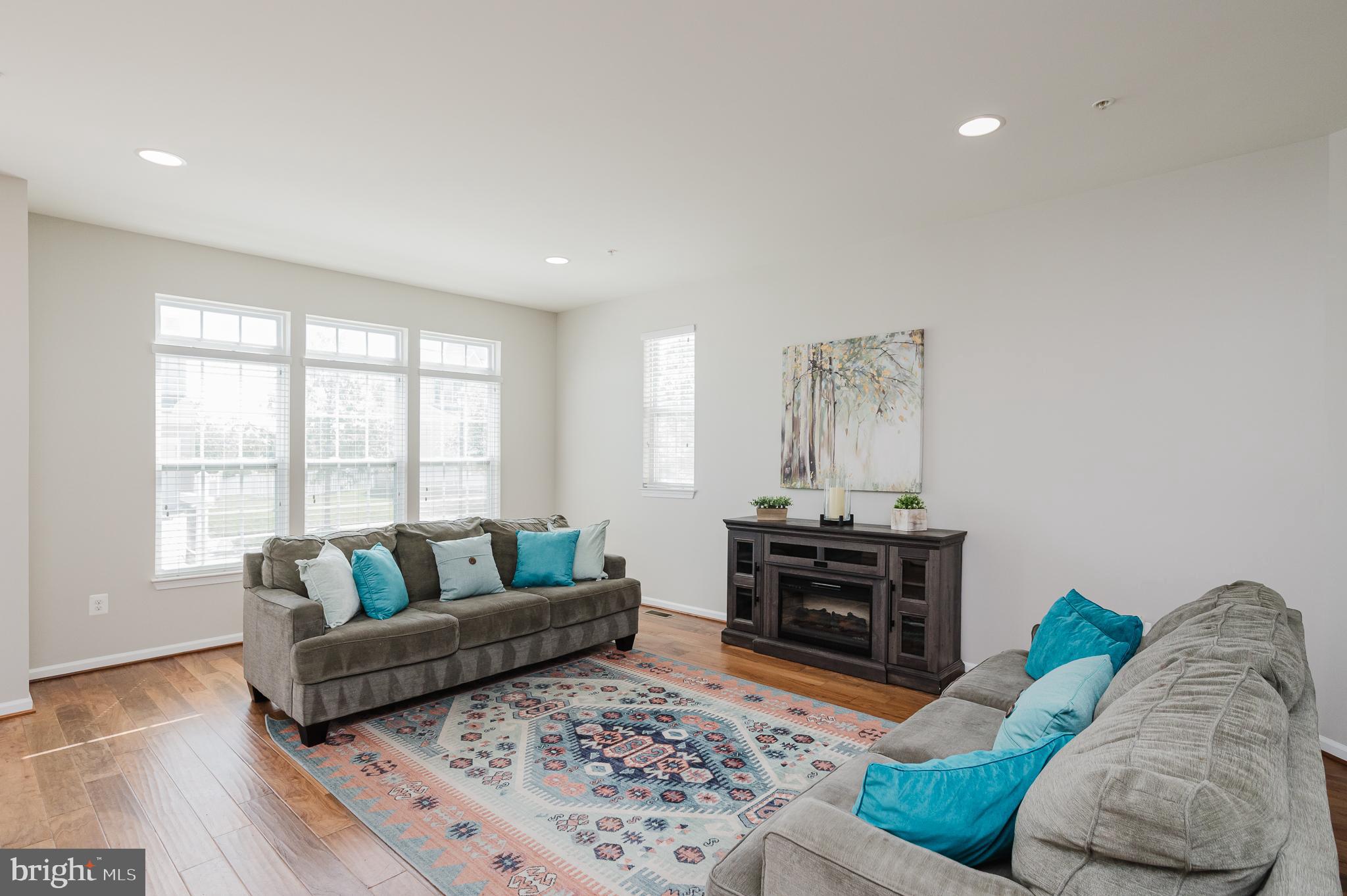 LAKES AT STANSBURY SHORE - Residential