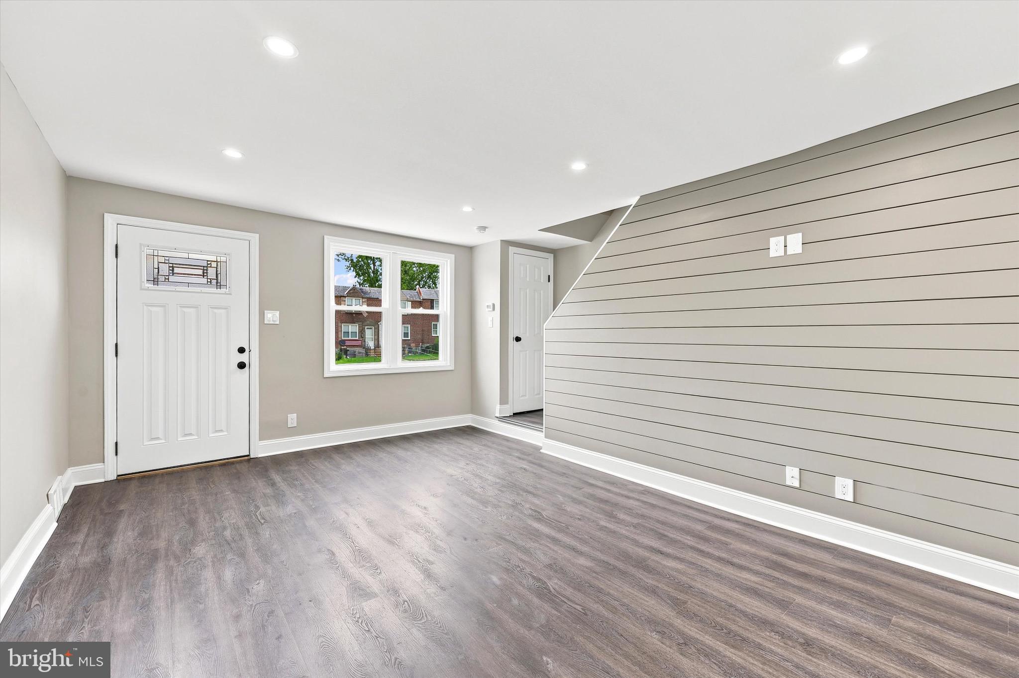 CLIFTON HEIGHTS - Residential