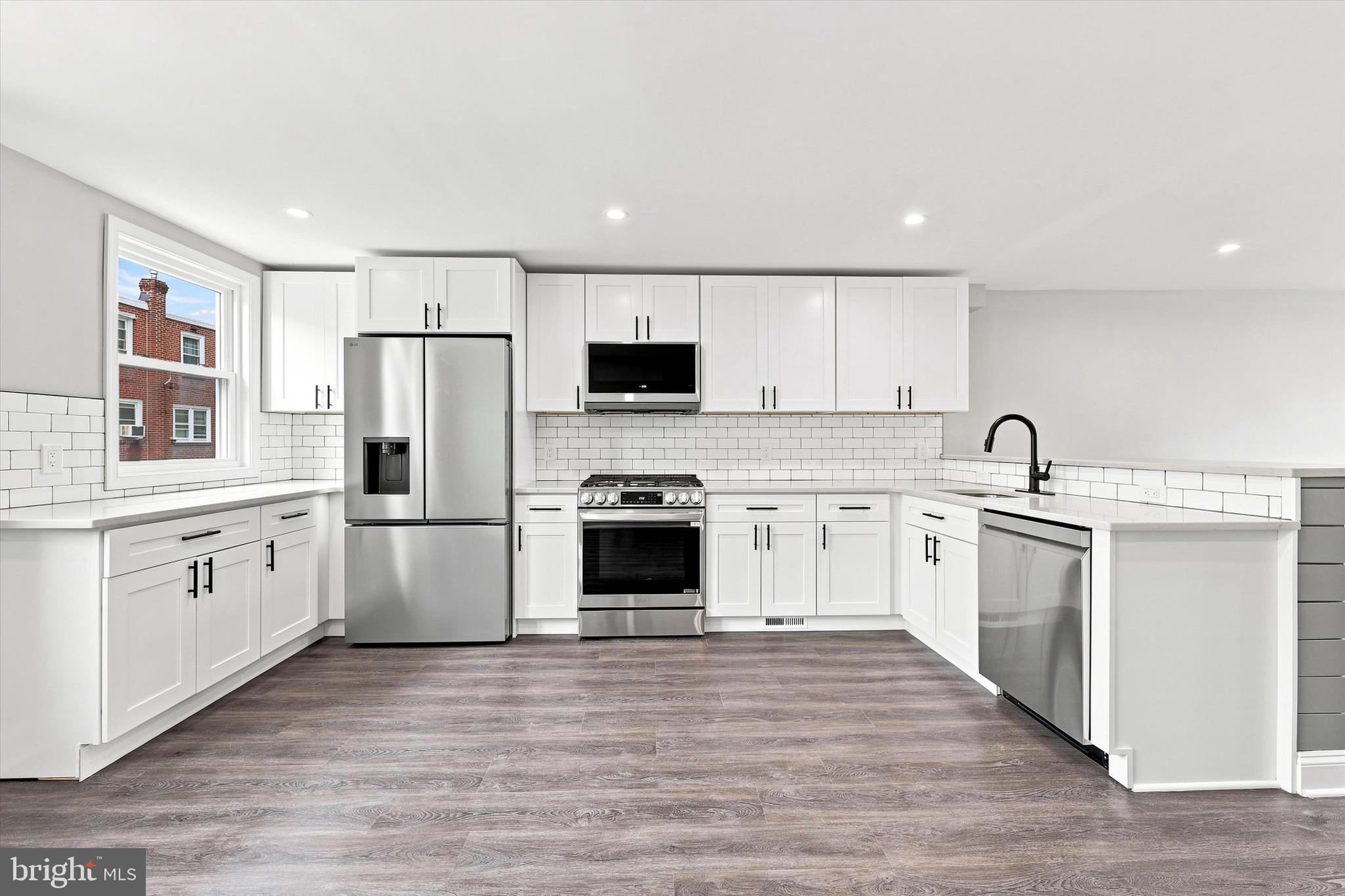 CLIFTON HEIGHTS - Residential