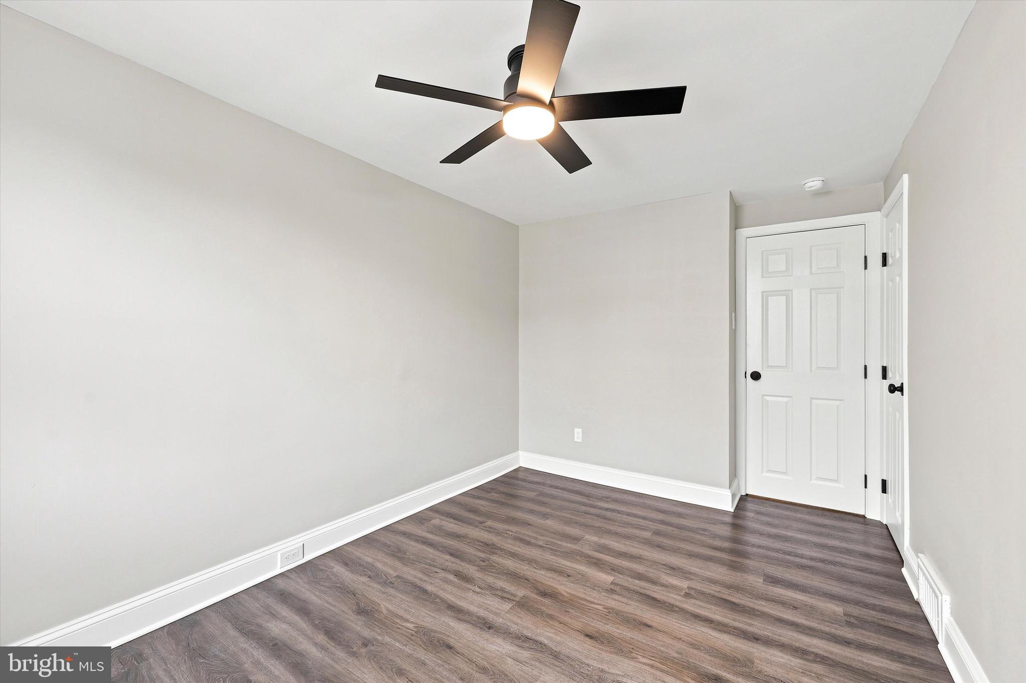 CLIFTON HEIGHTS - Residential