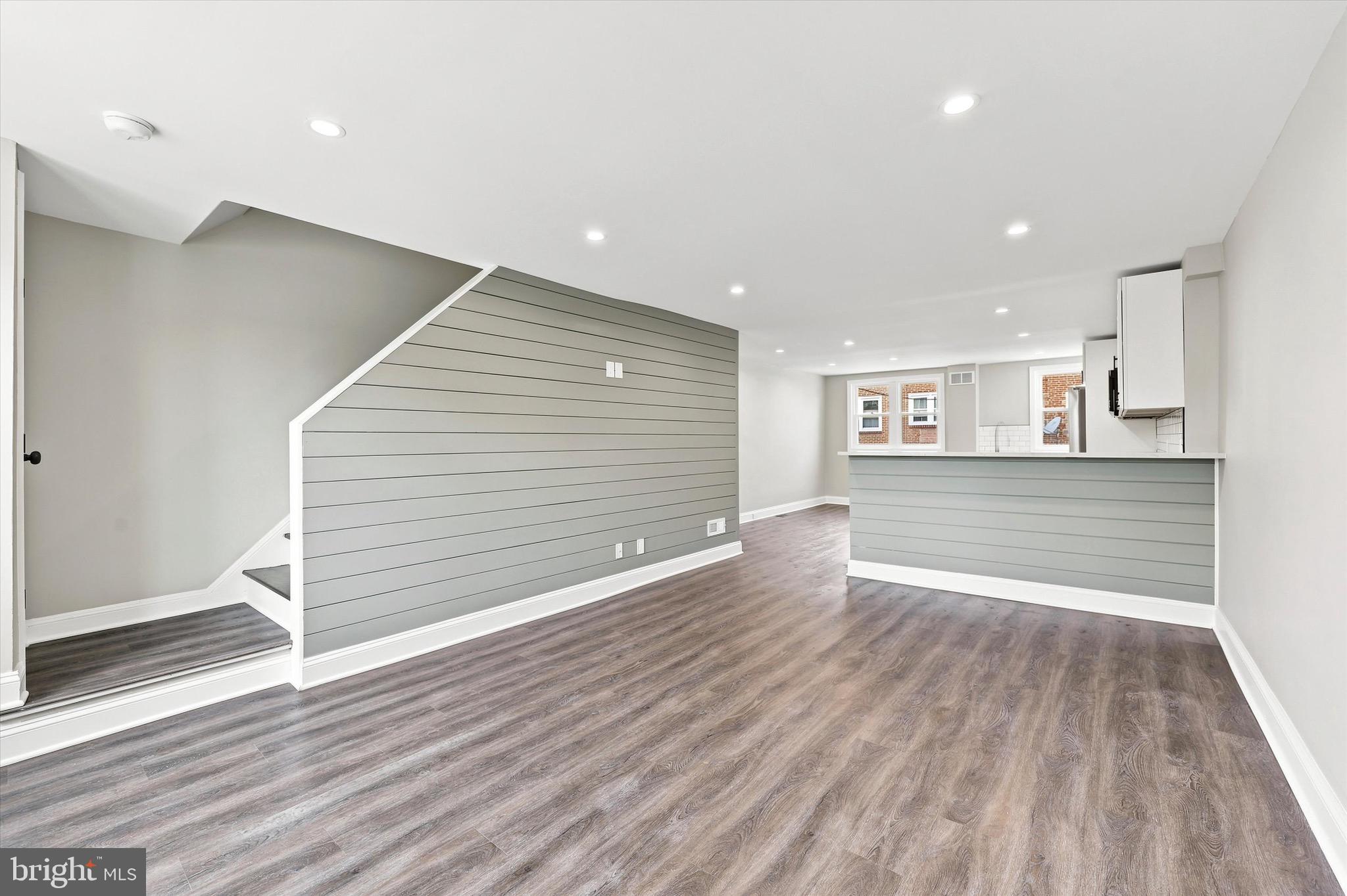 CLIFTON HEIGHTS - Residential