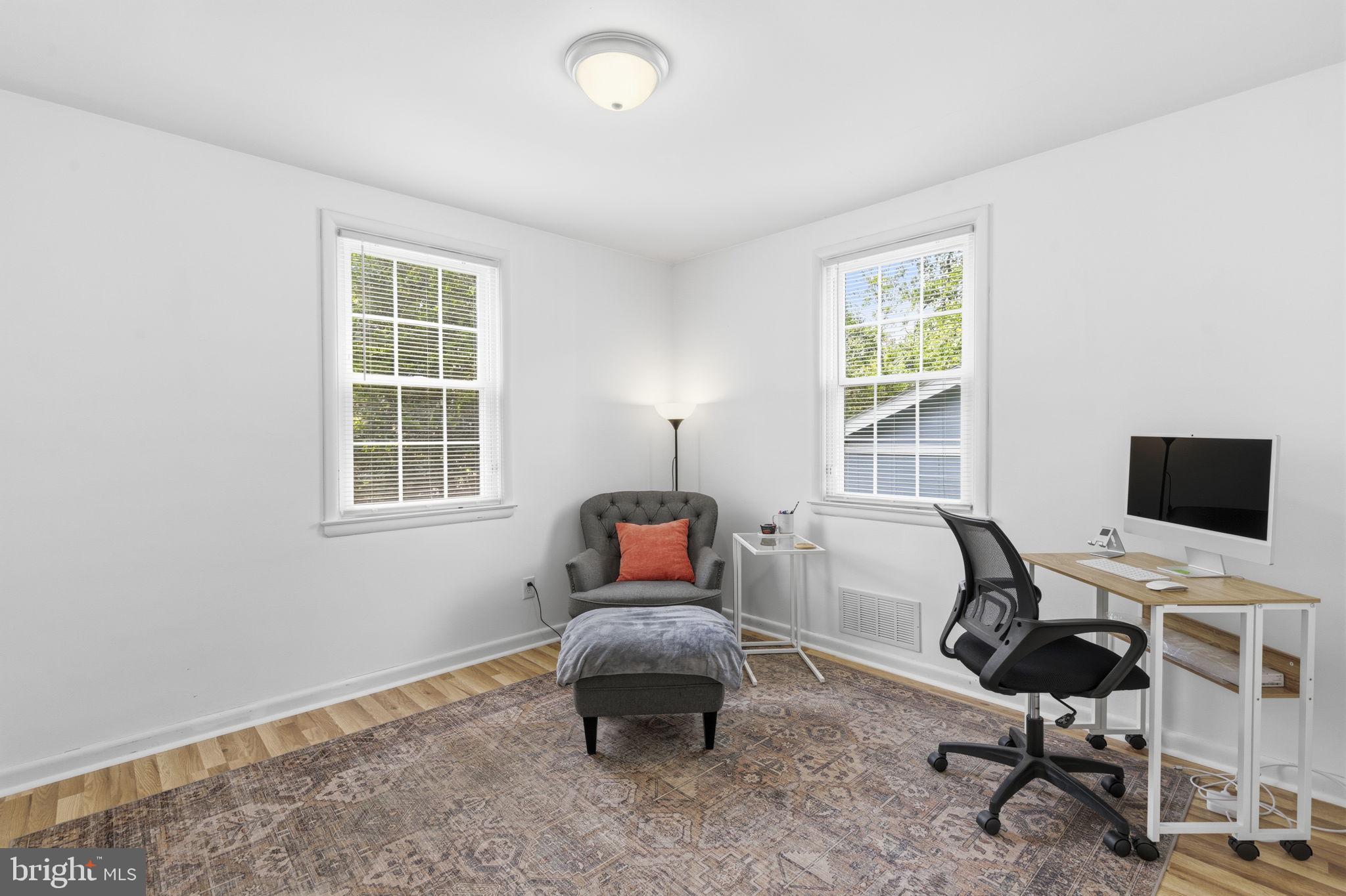 WHITE OAKS - Residential