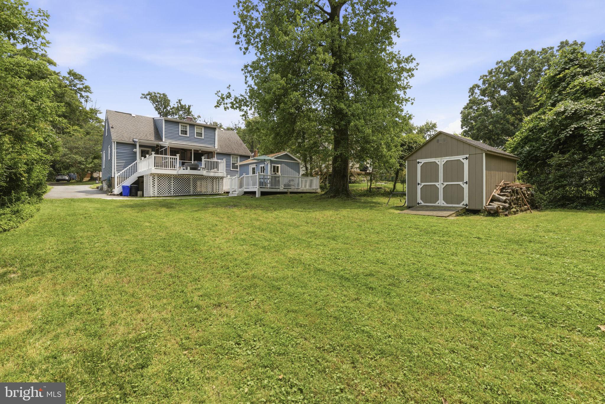 WHITE OAKS - Residential