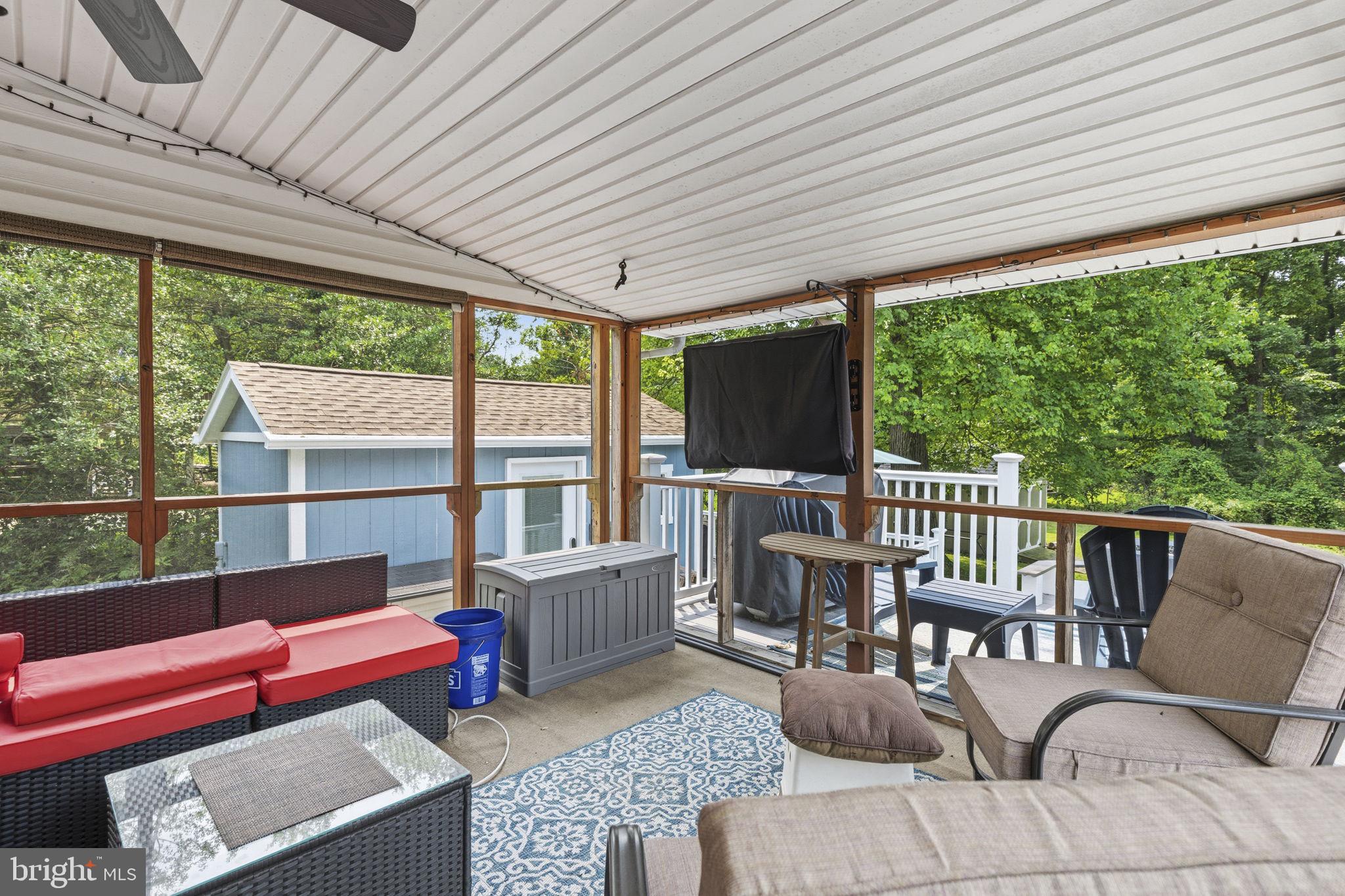 WHITE OAKS - Residential