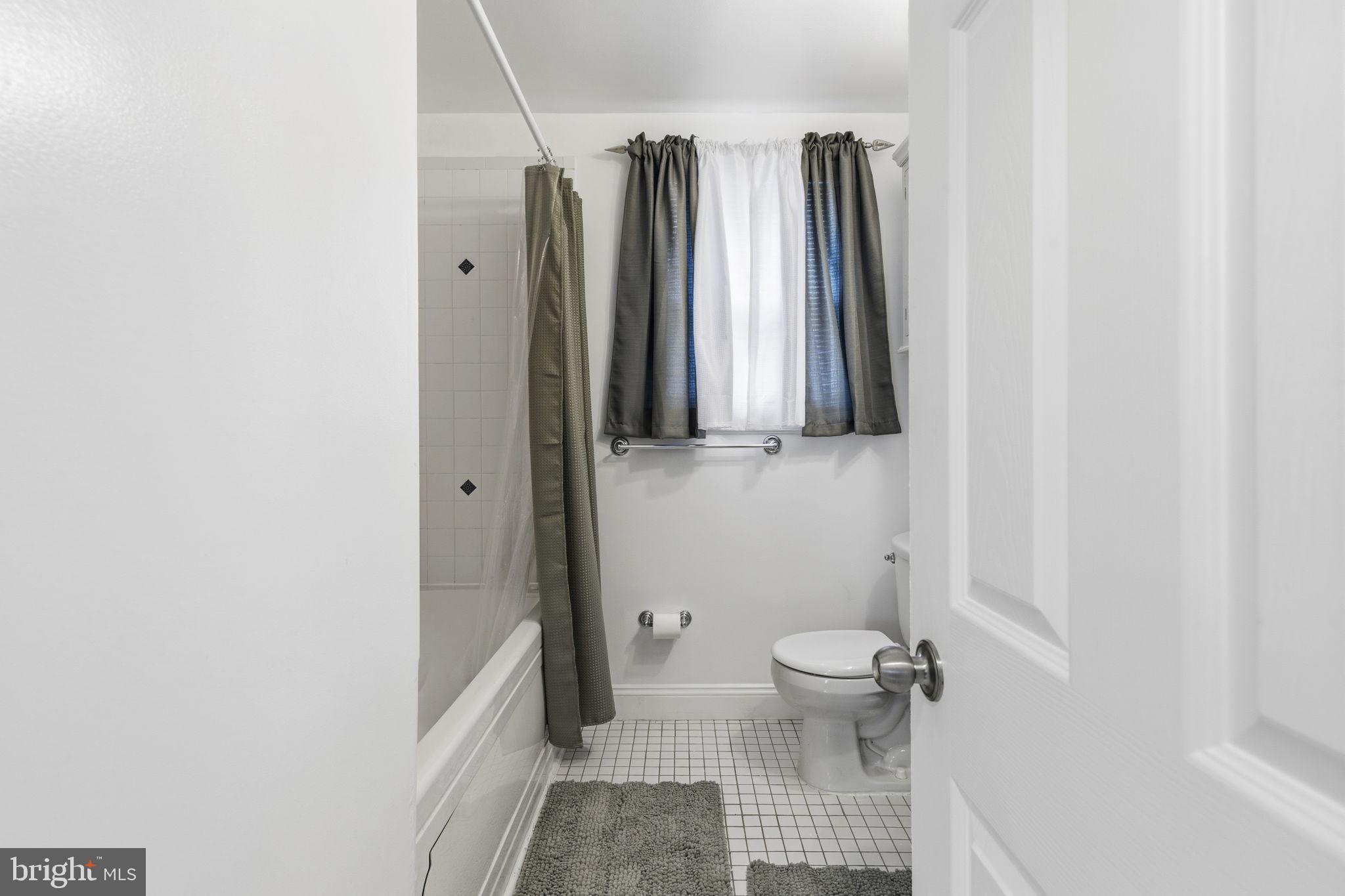 WHITE OAKS - Residential