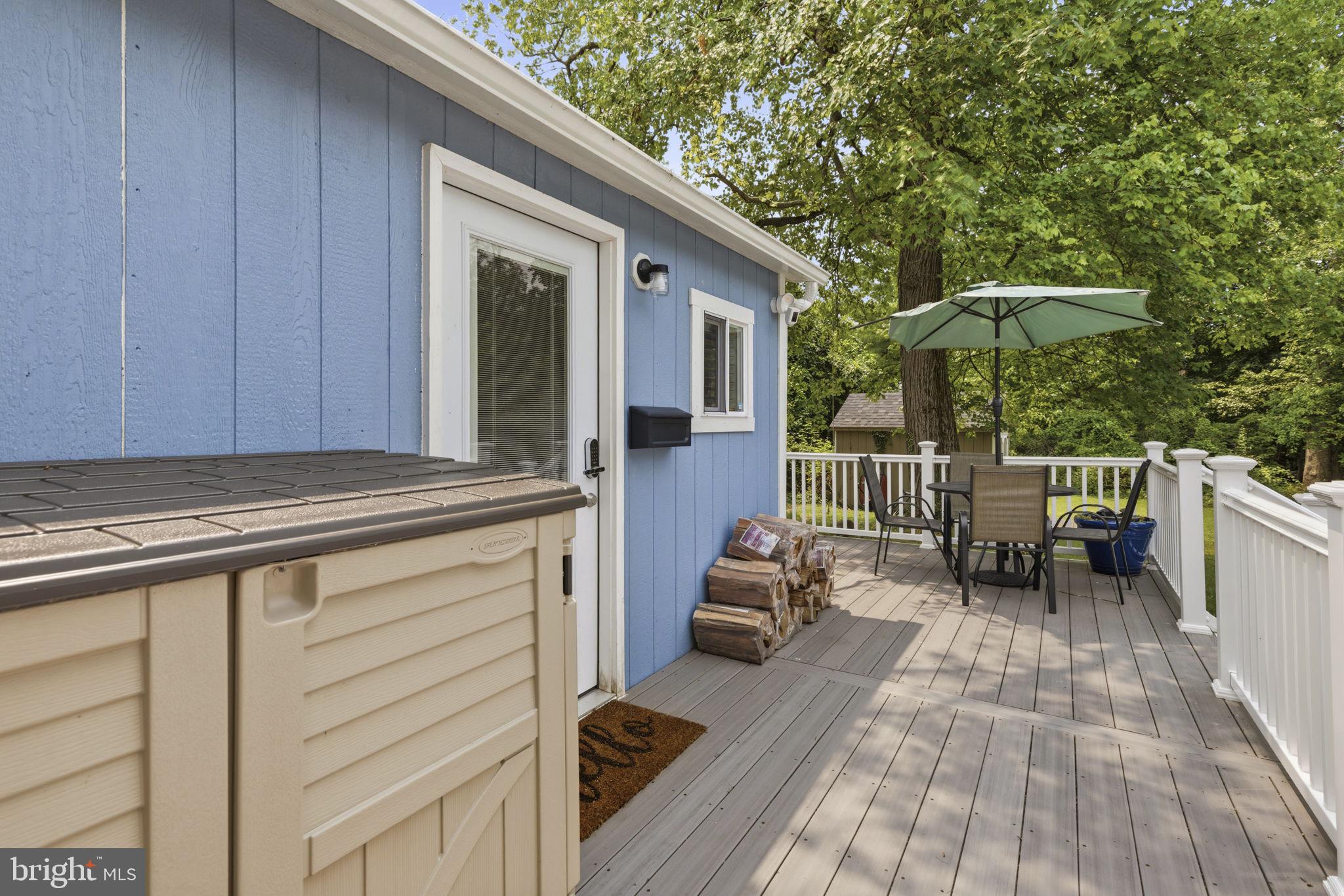 WHITE OAKS - Residential