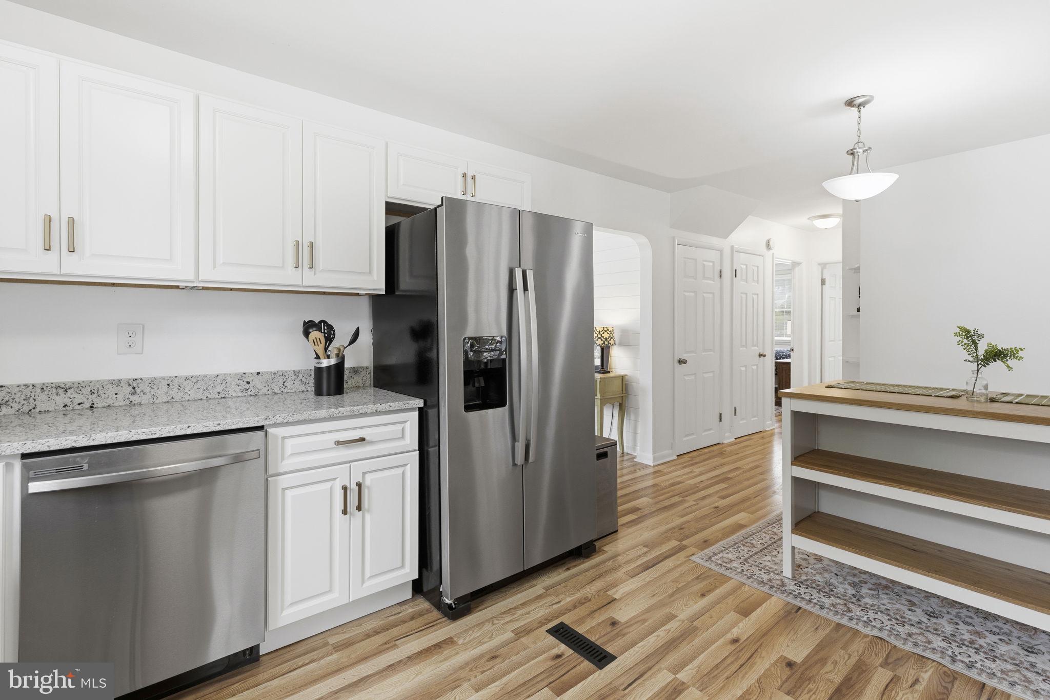 WHITE OAKS - Residential