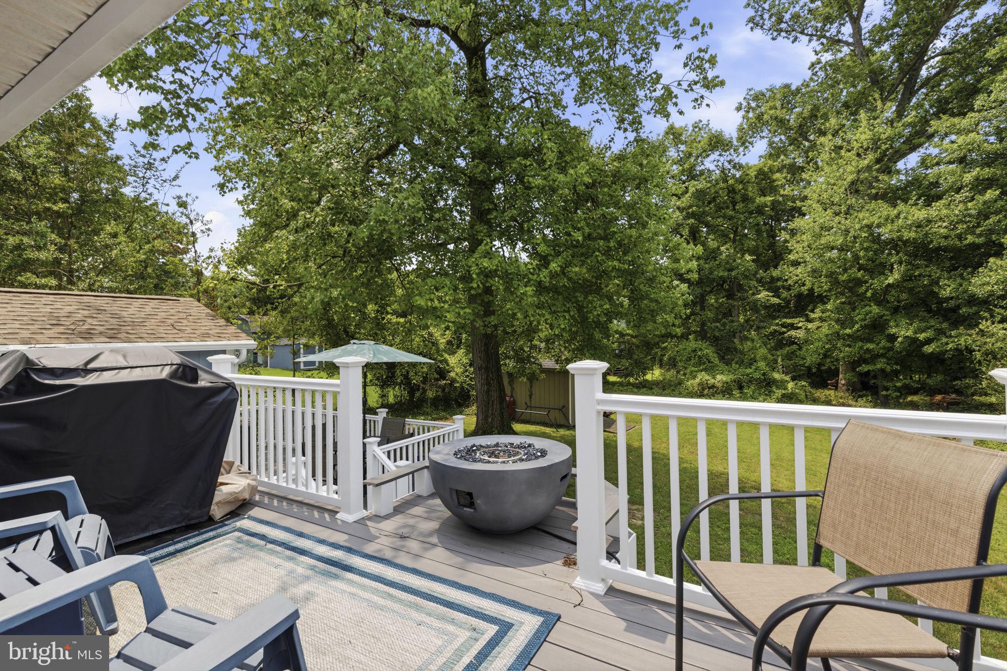 WHITE OAKS - Residential