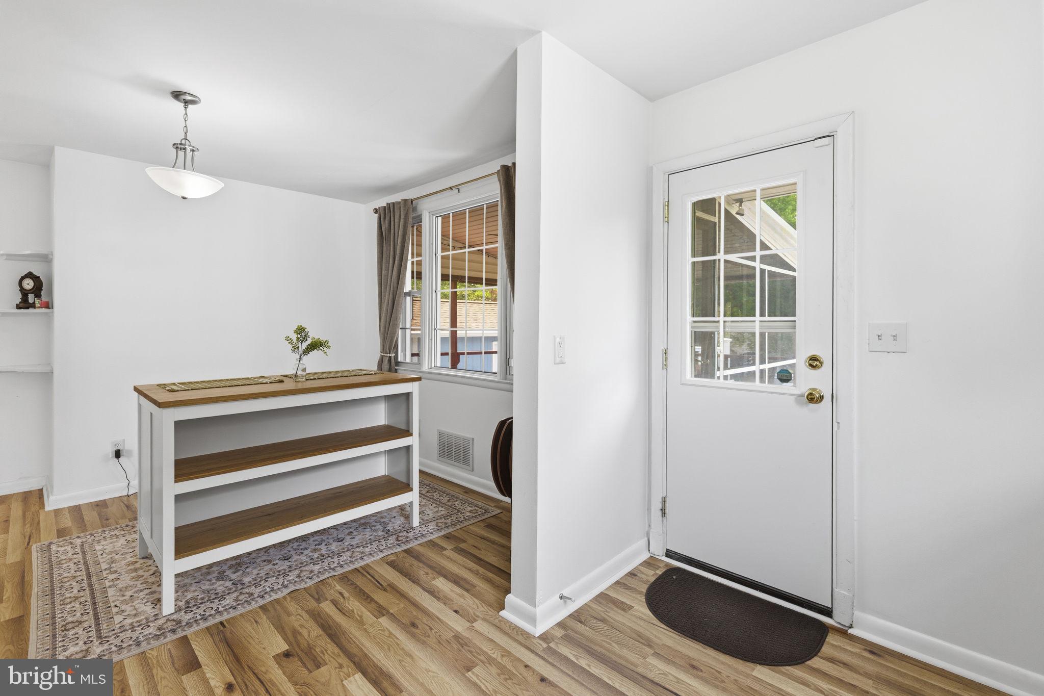 WHITE OAKS - Residential