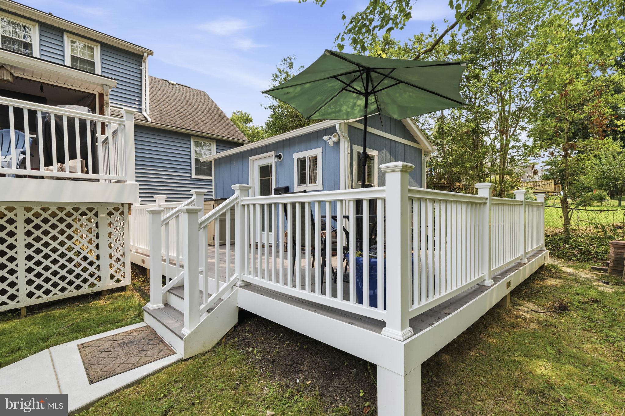 WHITE OAKS - Residential