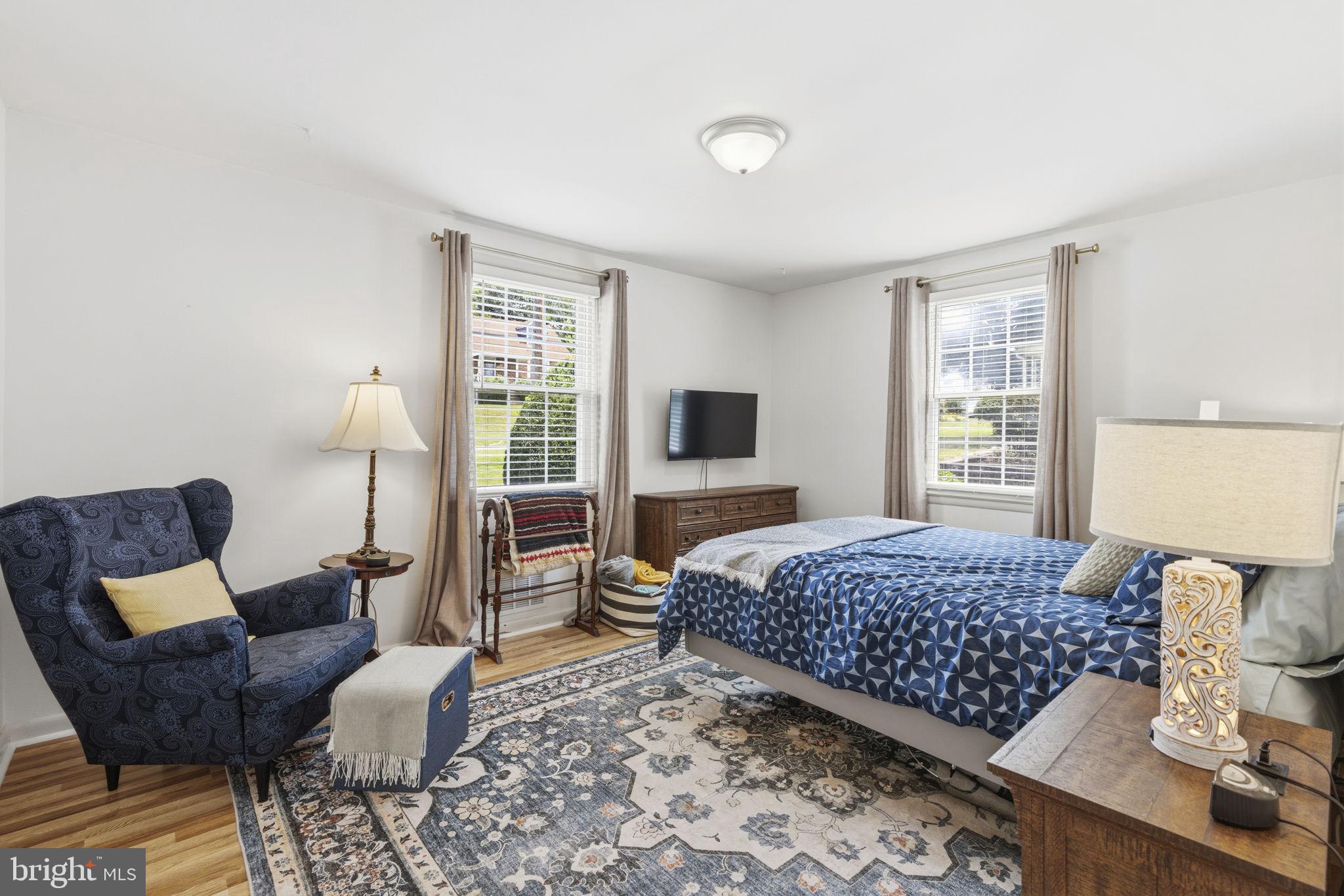 WHITE OAKS - Residential