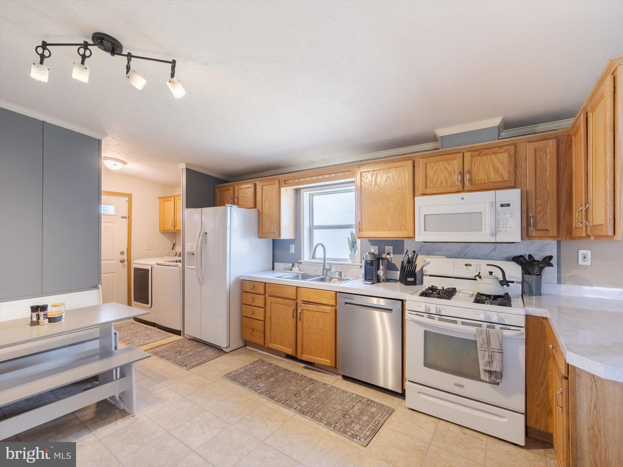 VALLEY FORGE CROSSIN - Residential