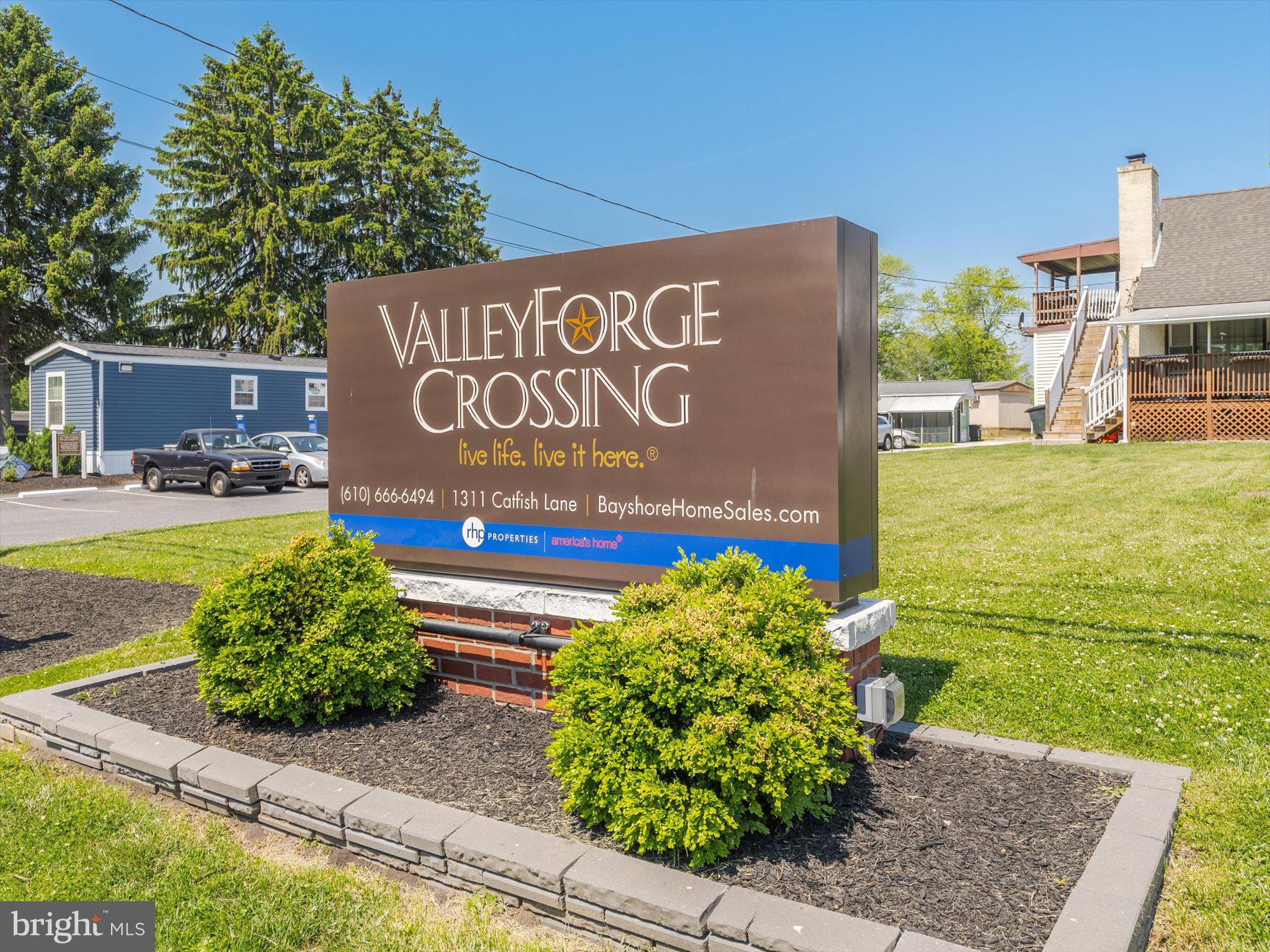 VALLEY FORGE CROSSIN - Residential