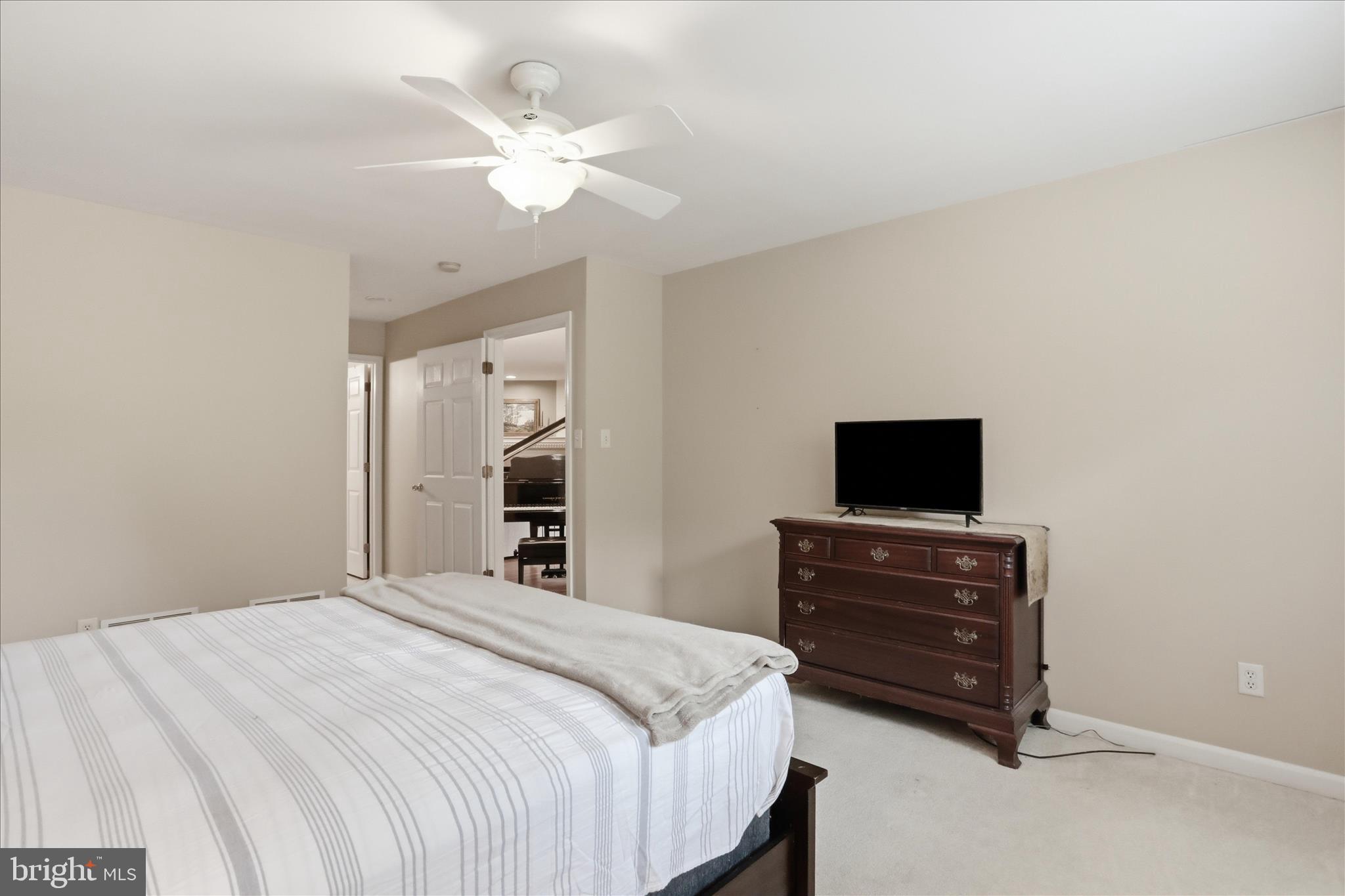 MAPLE RUN - Residential