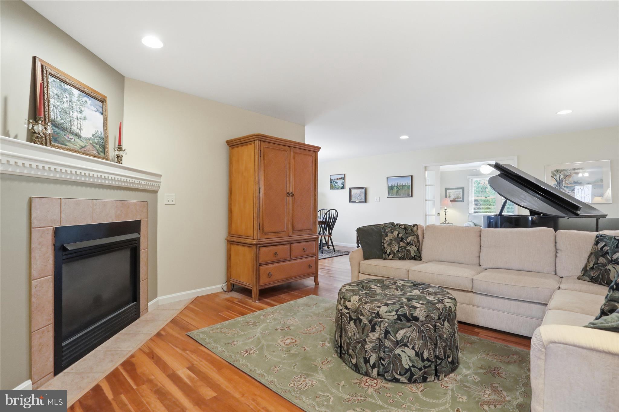 MAPLE RUN - Residential