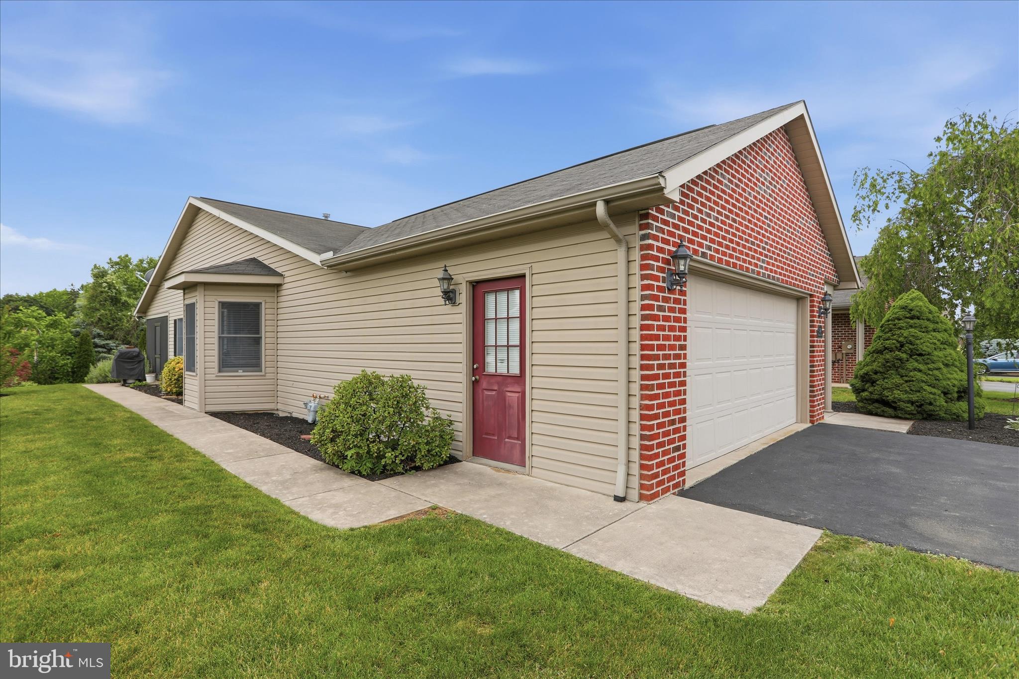 MAPLE RUN - Residential
