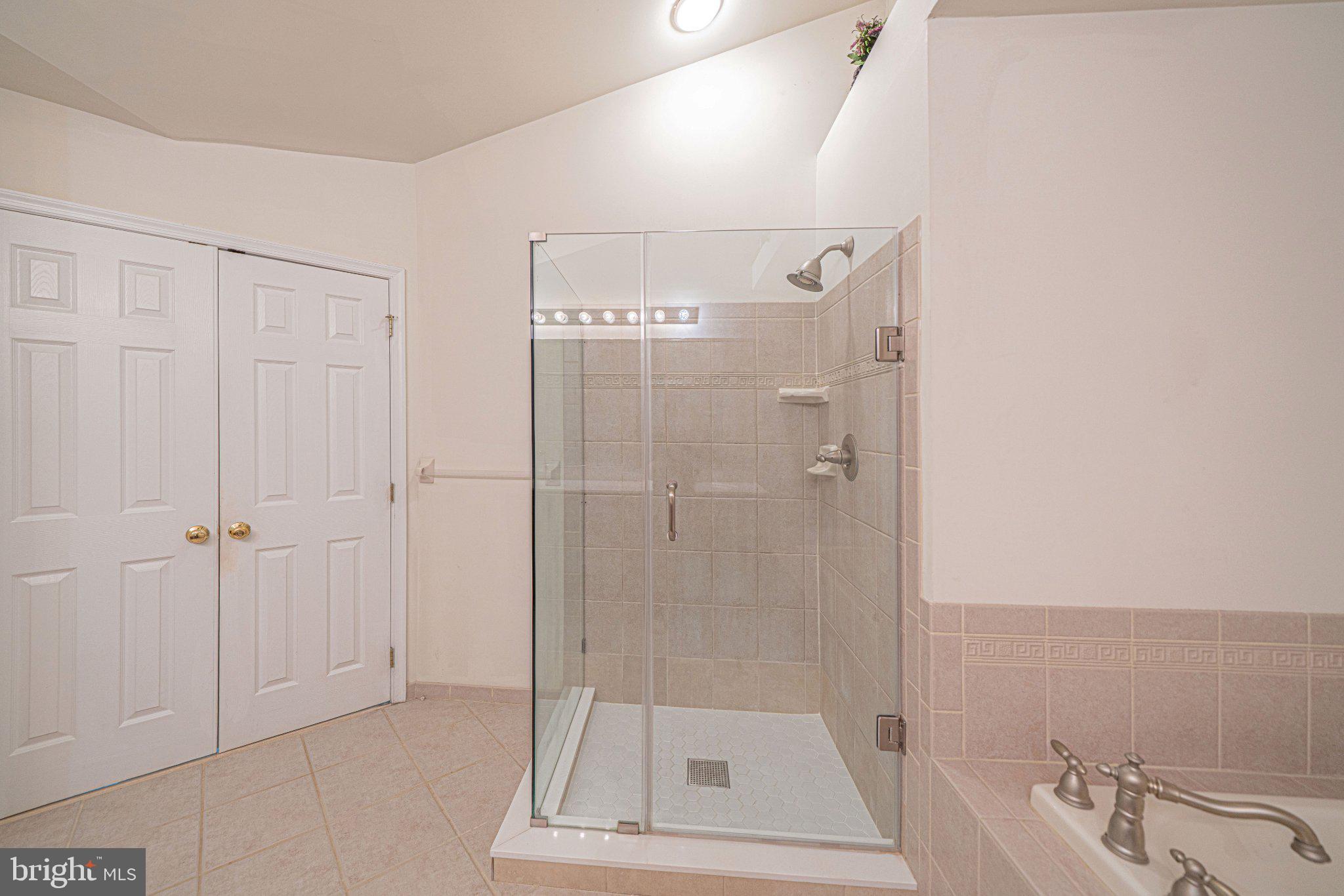 ARBOR POINT - Residential