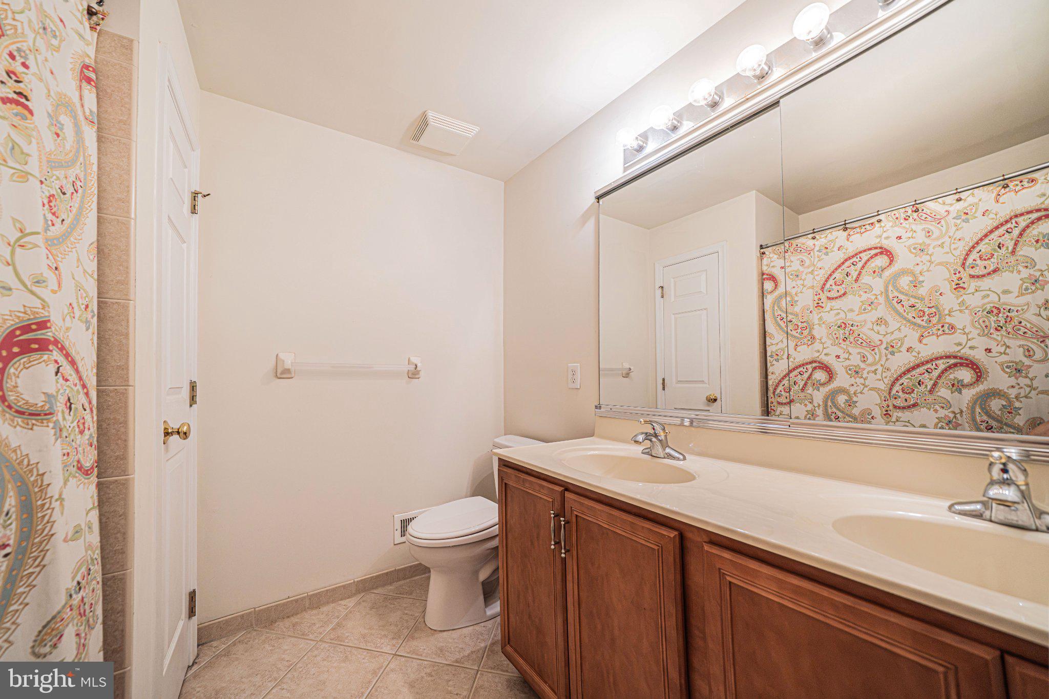 ARBOR POINT - Residential