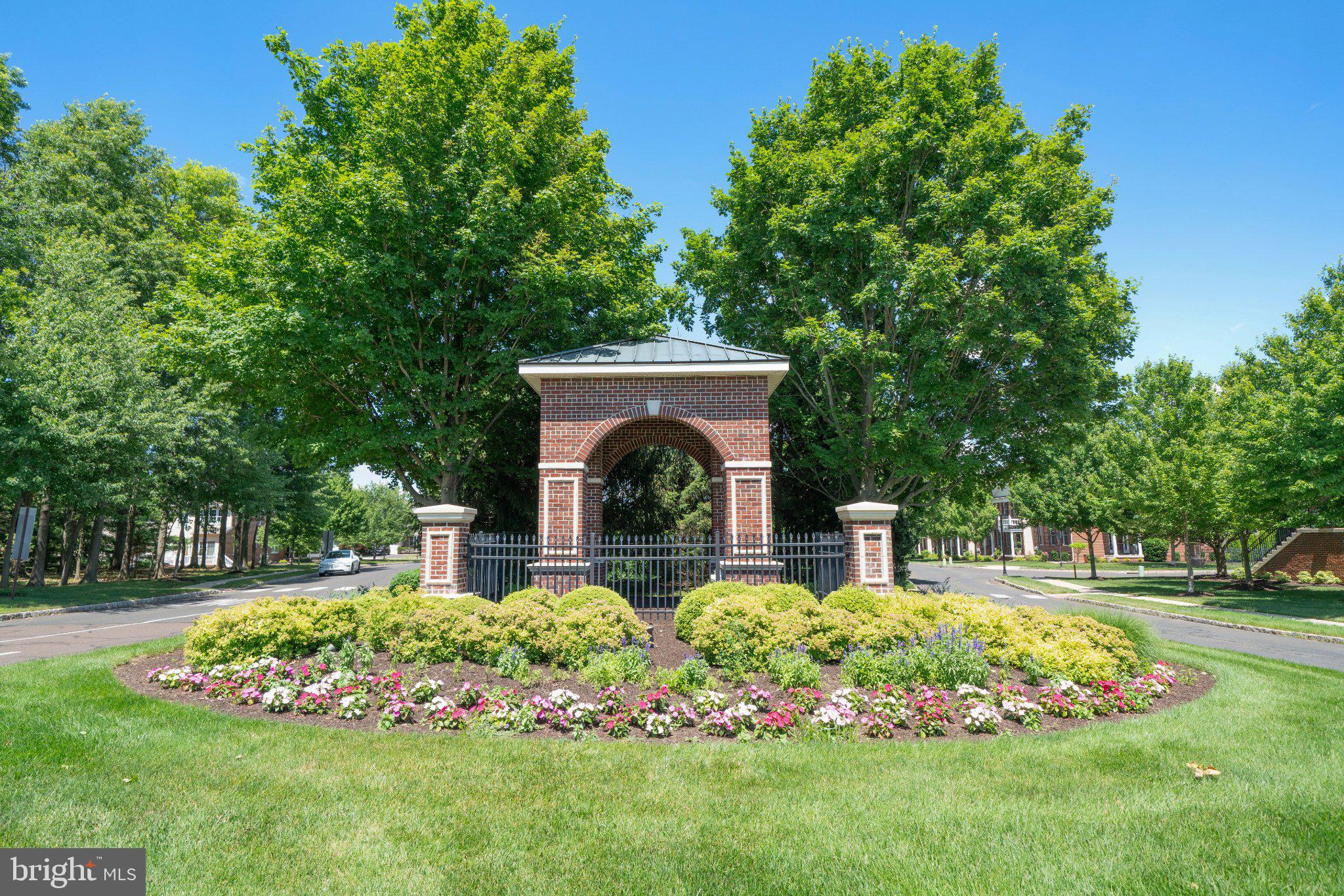 ARBOR POINT - Residential