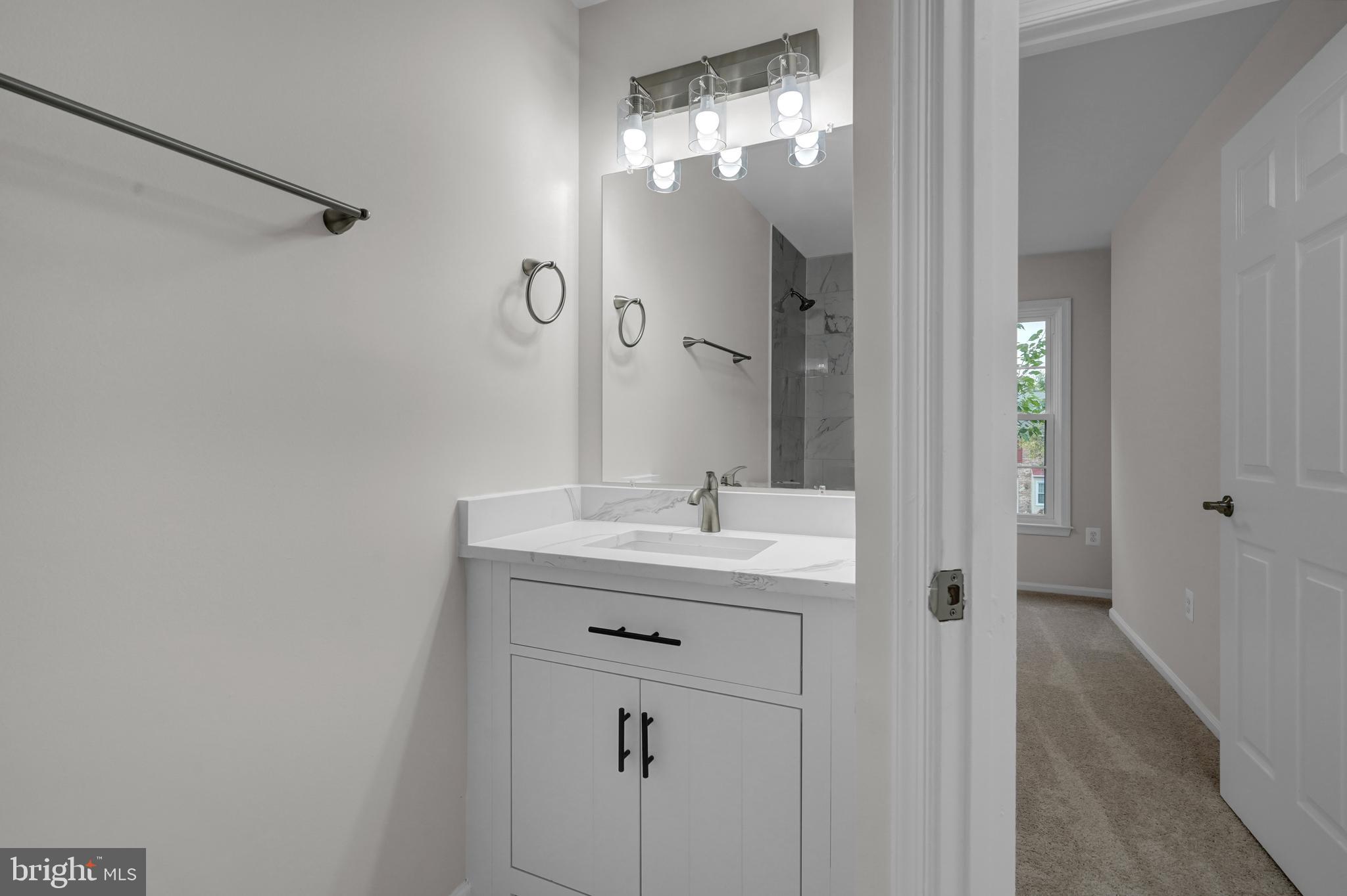 LAKE RIDGE - Residential