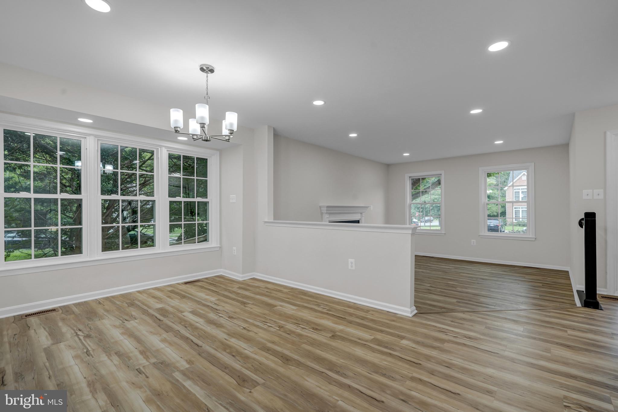 LAKE RIDGE - Residential